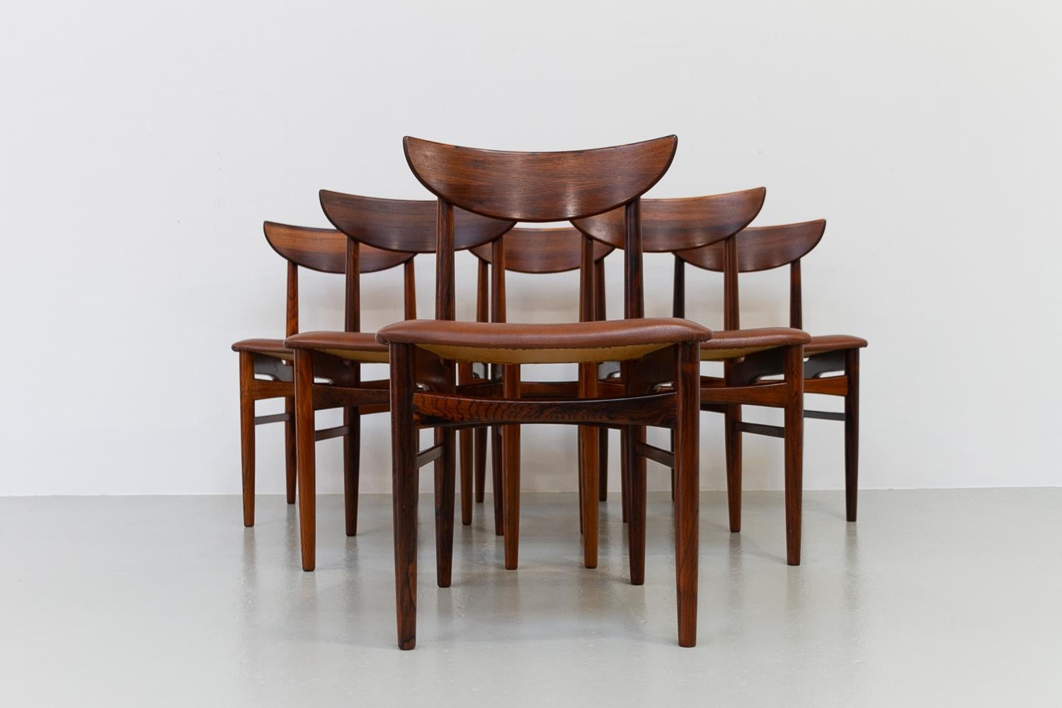 Scandinavian Modern Vintage Danish Rosewood Dining Chairs by E.W. Bach for Skovby, 1960s. Set of 6. For Sale