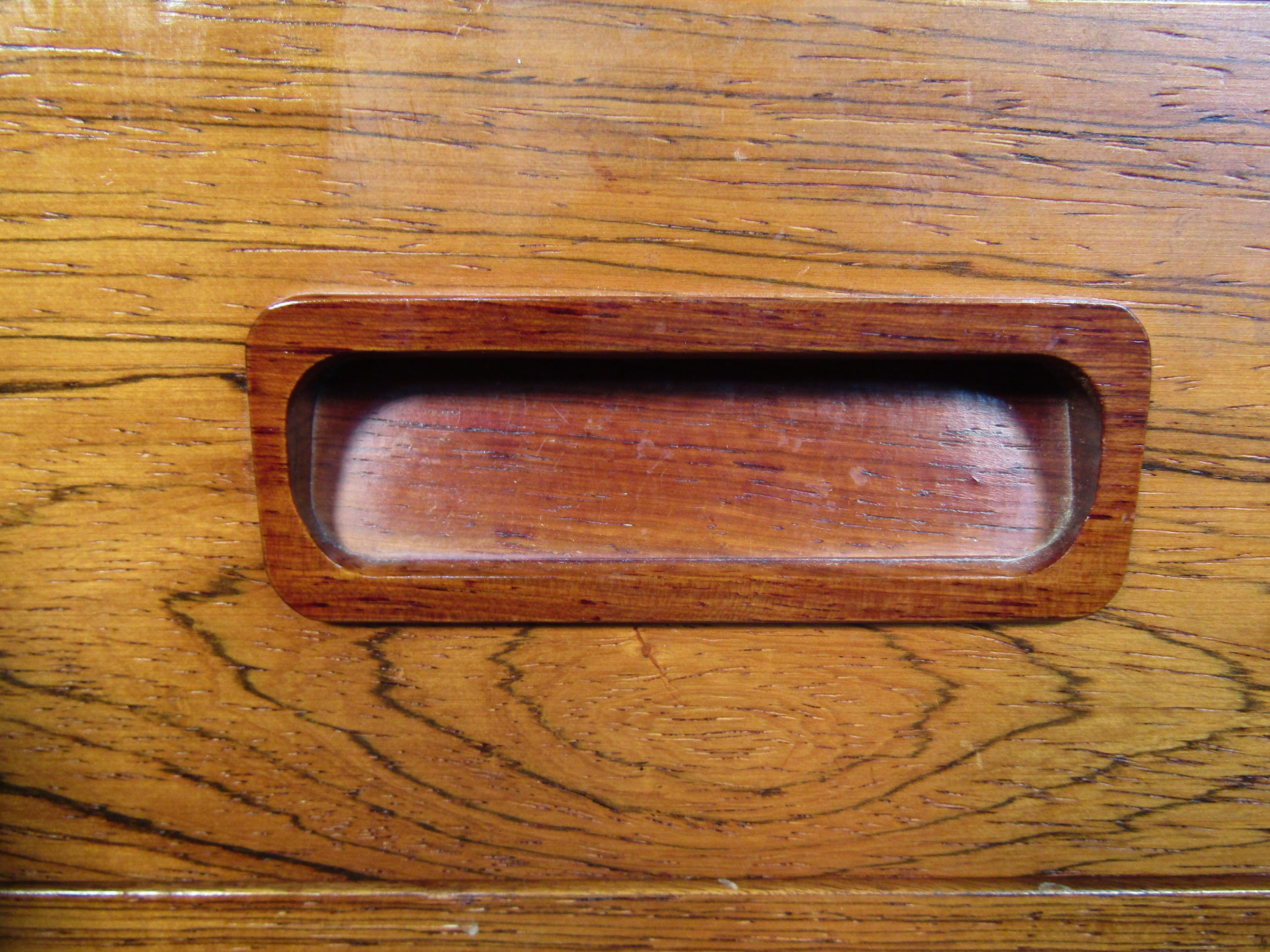 Vintage Danish Rosewood Dresser For Sale 1