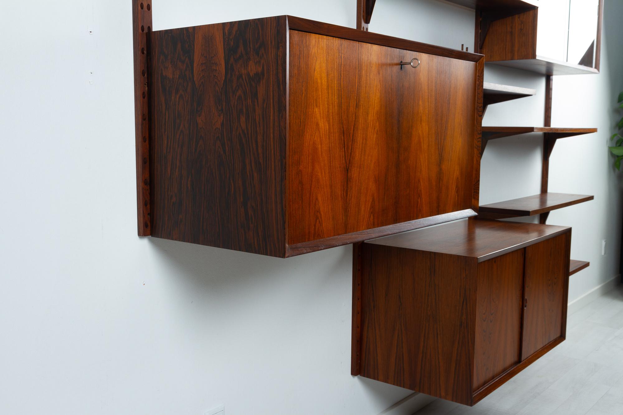 Vintage Danish Rosewood Modular Wall Unit by Poul Cadovius for Cado 1960s In Distressed Condition In Asaa, DK