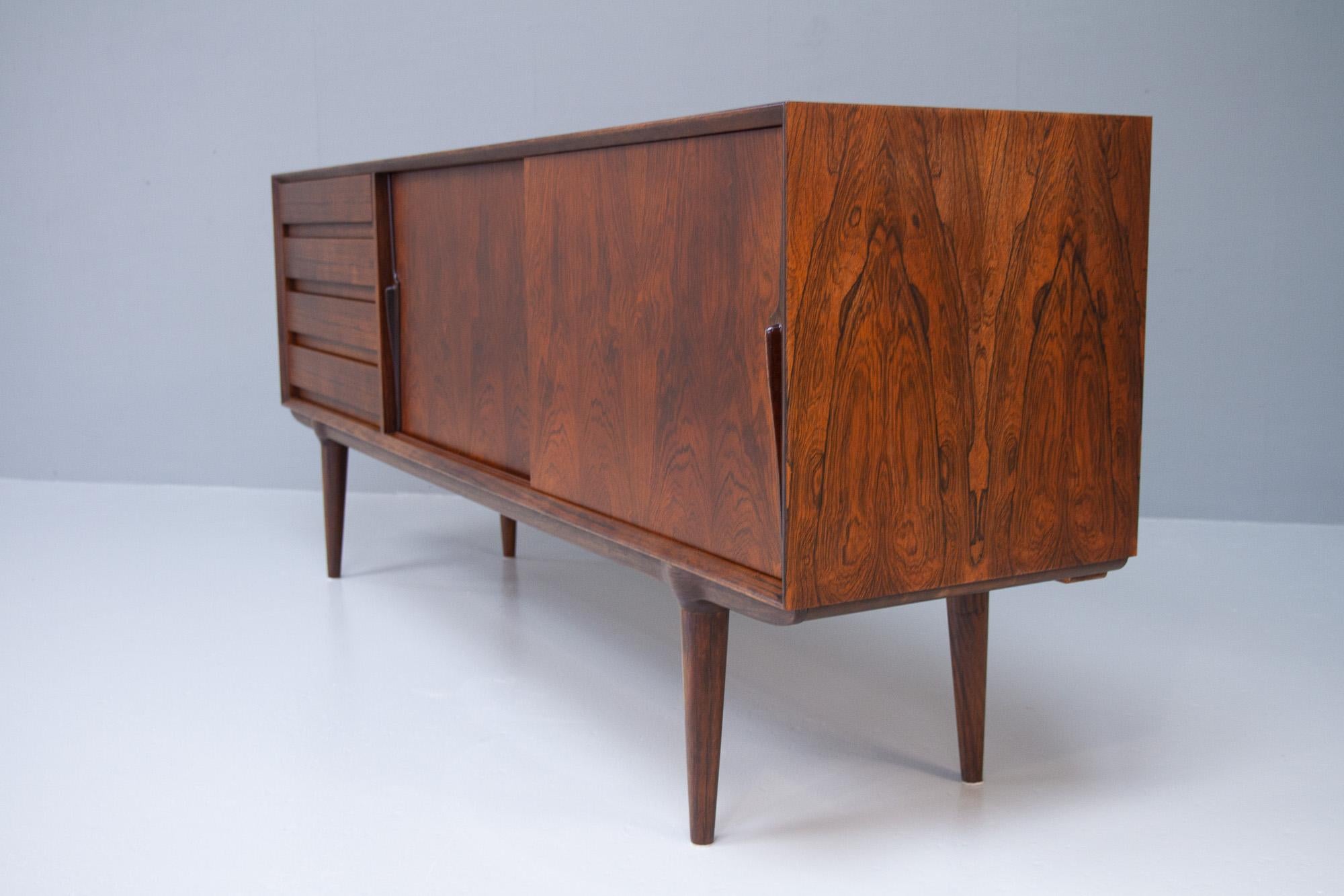 Vintage Danish Rosewood Sideboard Model 18 by Gunni Omann for Omann Jun. 1960s For Sale 10