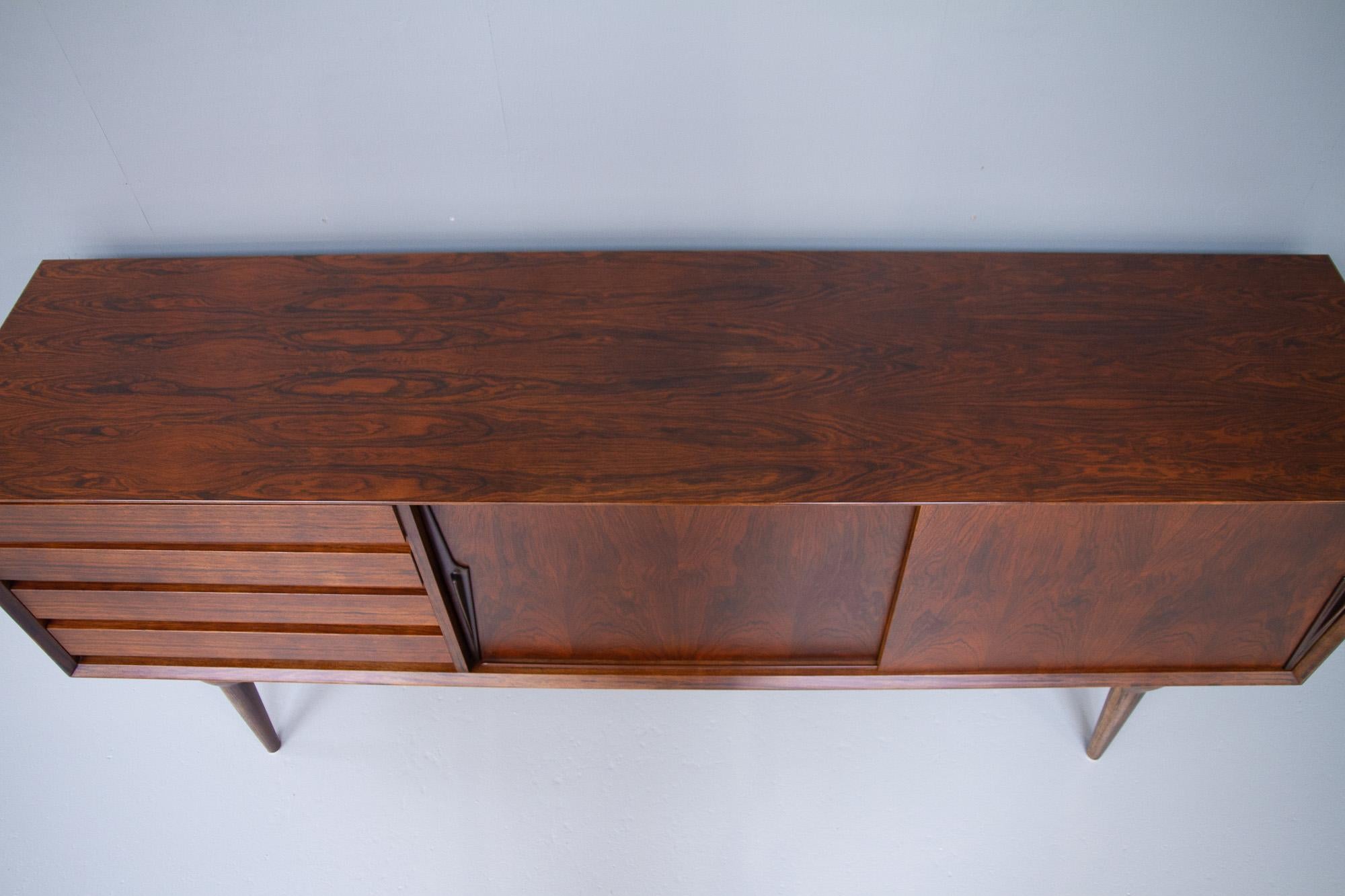 Vintage Danish Rosewood Sideboard Model 18 by Gunni Omann for Omann Jun. 1960s In Good Condition In Asaa, DK