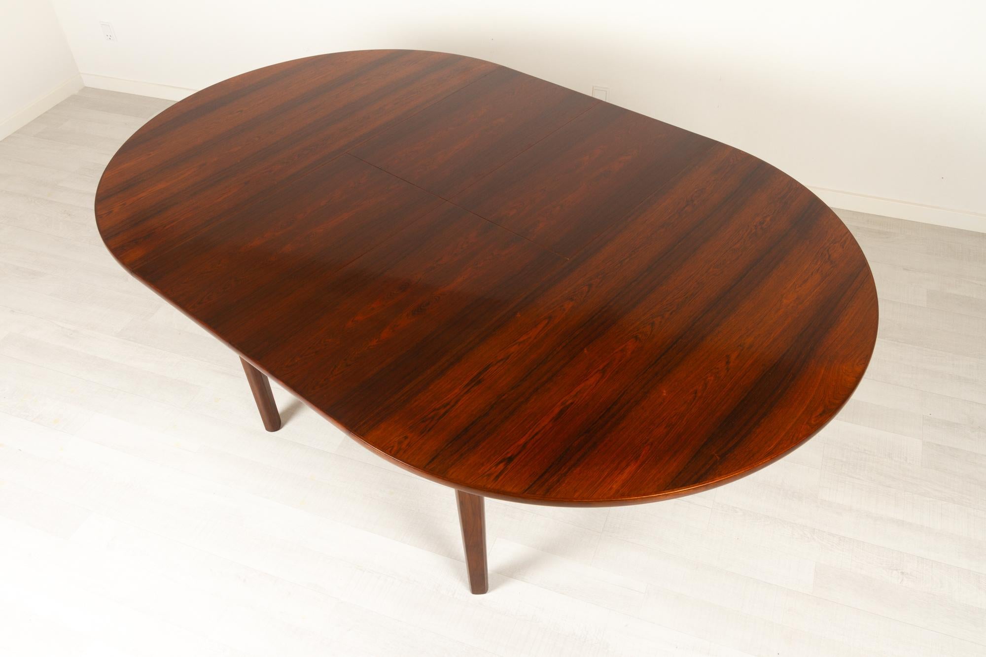 Vintage Danish Round Extendable Rosewood Dining Table, 1960s 5
