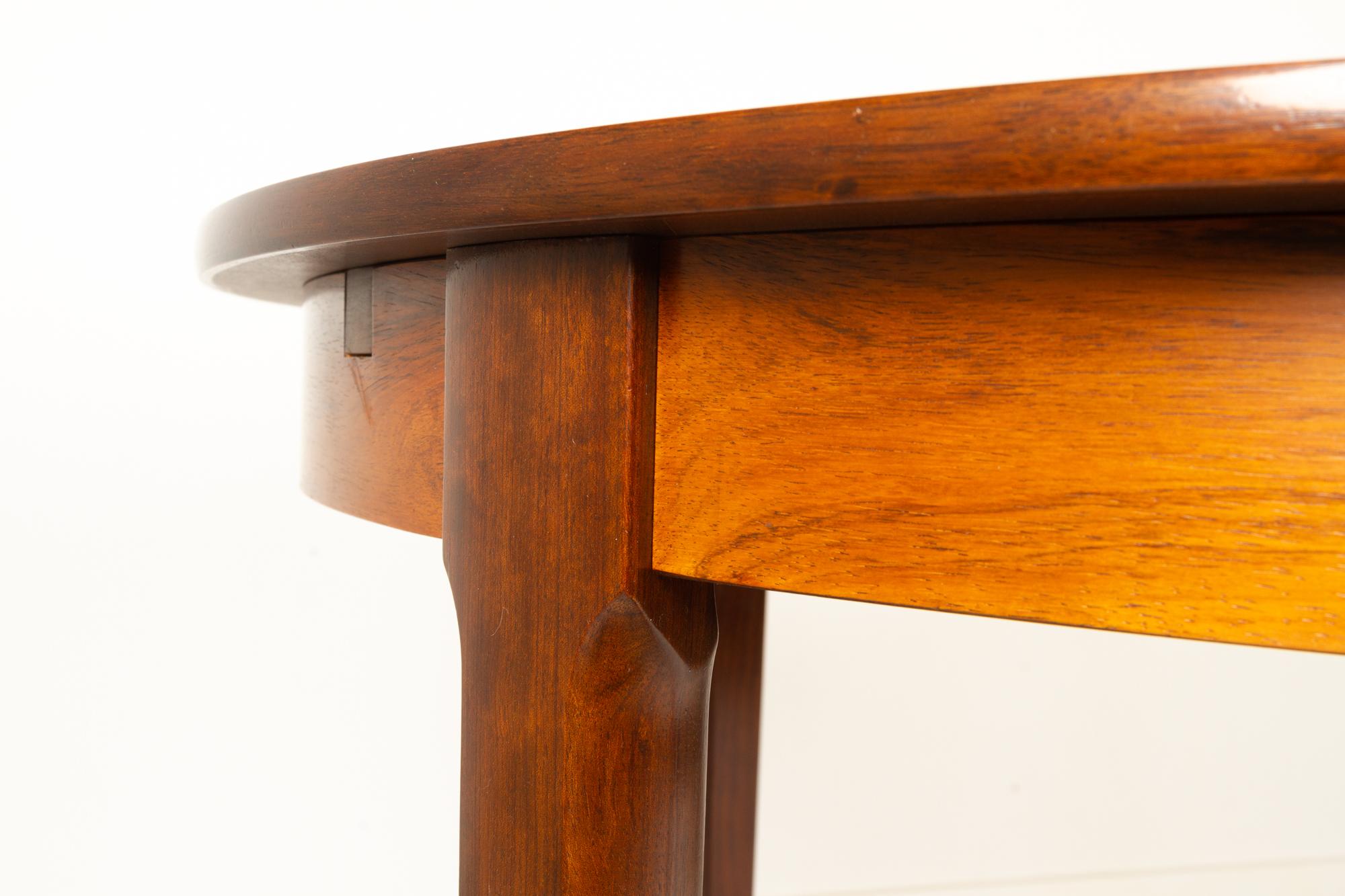 Vintage Danish Round Extendable Rosewood Dining Table, 1960s 10
