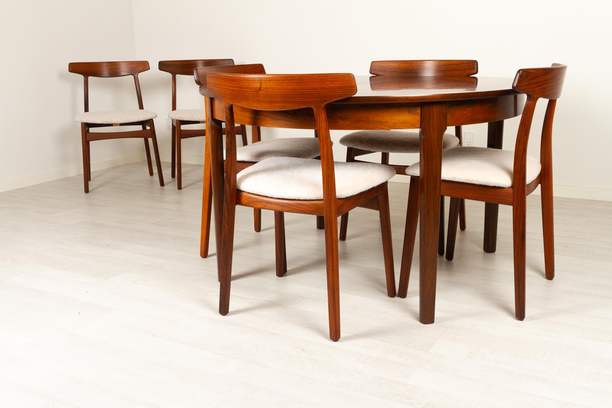 Vintage Danish Round Extendable Rosewood Dining Table, 1960s 14
