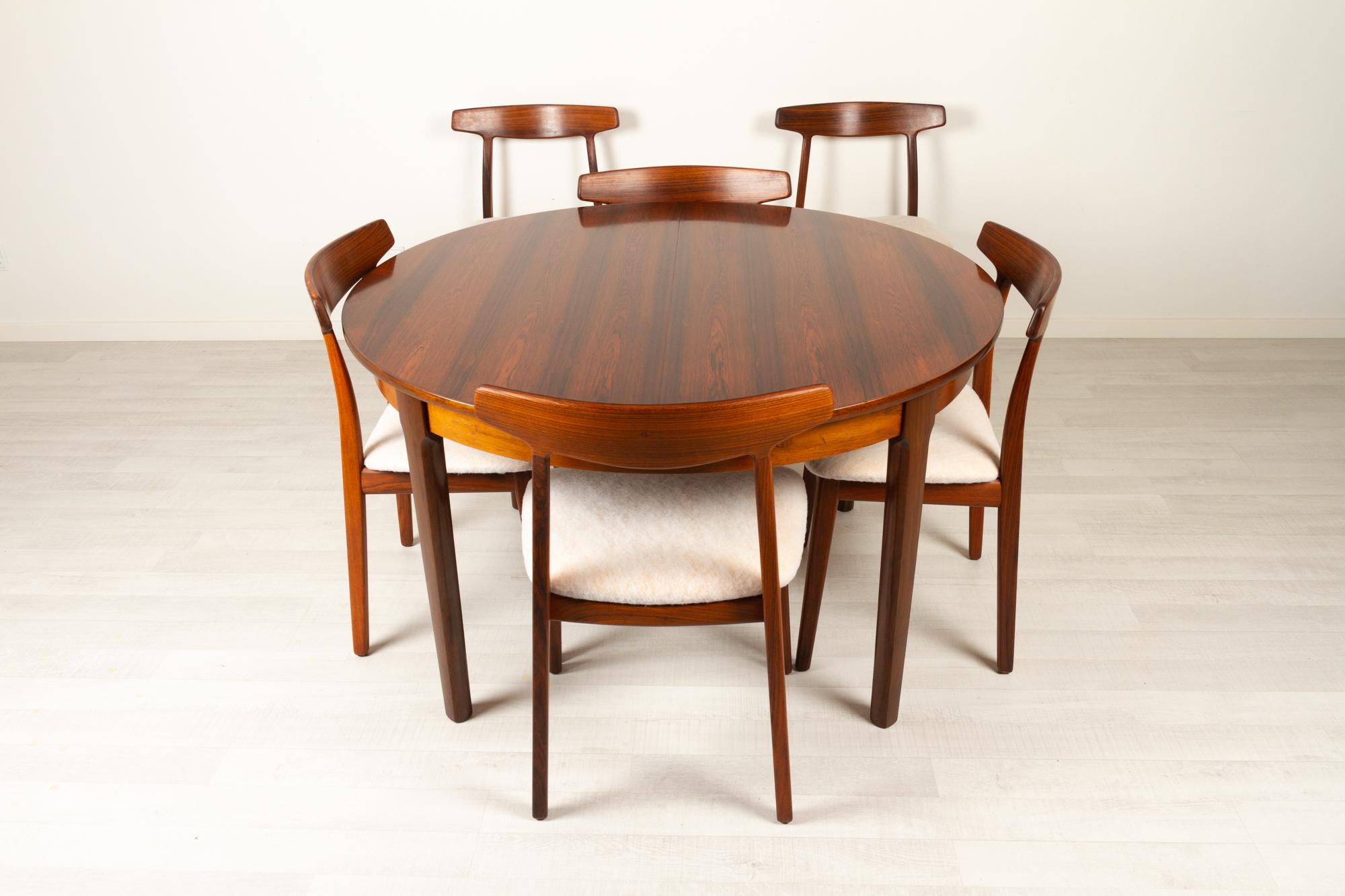 Vintage Danish Round Extendable Rosewood Dining Table, 1960s 15