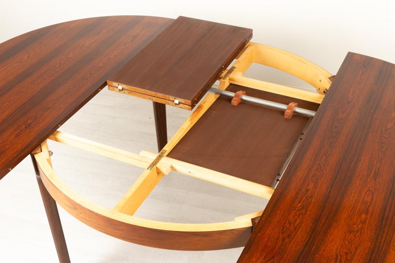 Vintage Danish Round Extendable Rosewood Dining Table, 1960s at 1stDibs