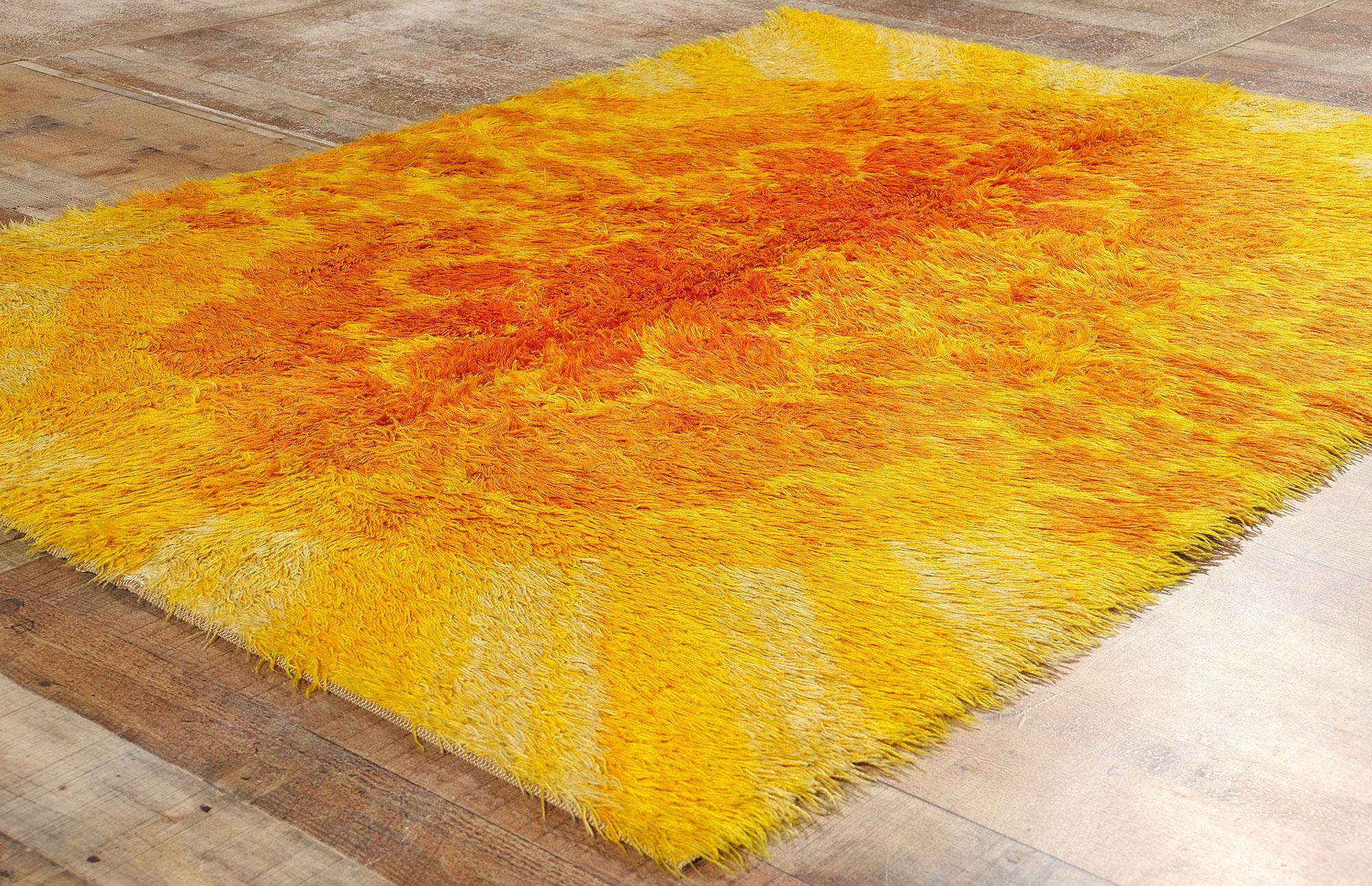 Alfombra Rya Danesa Vintage Escandinava Moderna Ege Taepper Sunburst siglo XX en venta