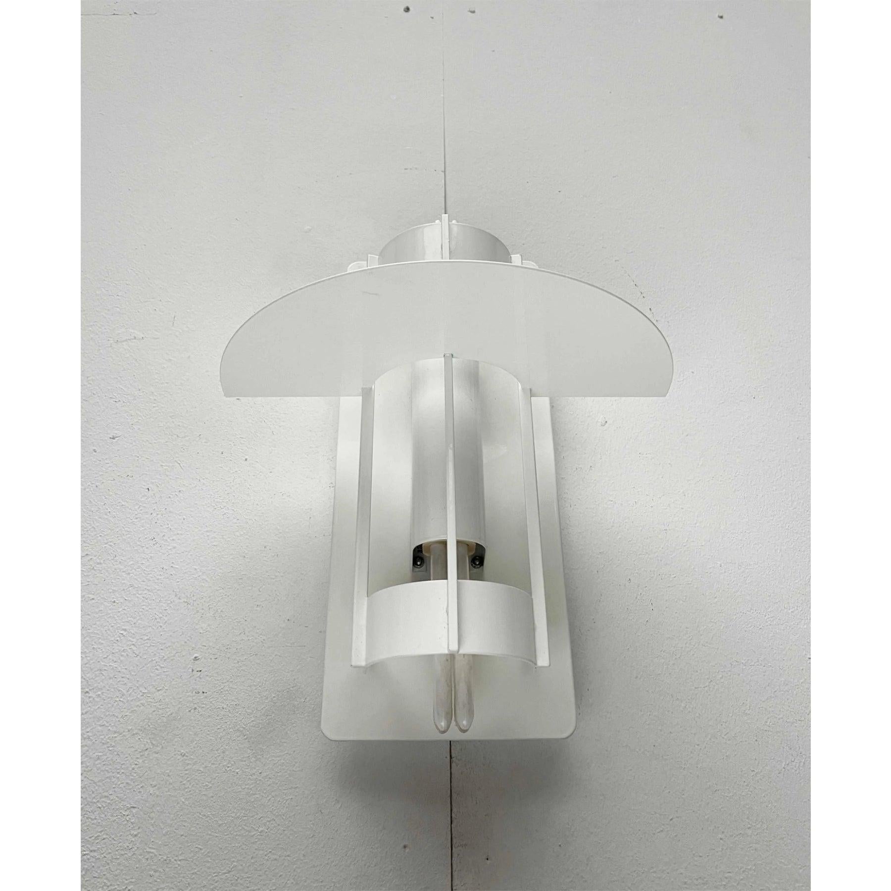 20ième siècle Lampe murale danoise Saturne par Joachim Lepper pour Louis Poulsen en vente