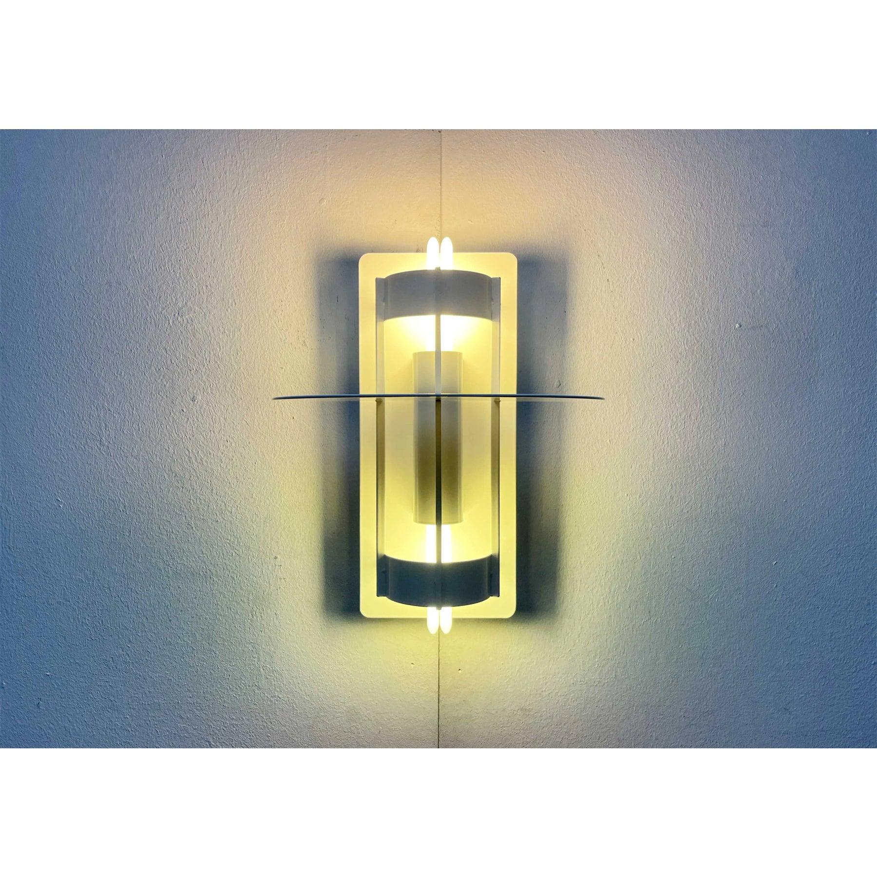 Métal Lampe murale danoise Saturne par Joachim Lepper pour Louis Poulsen en vente
