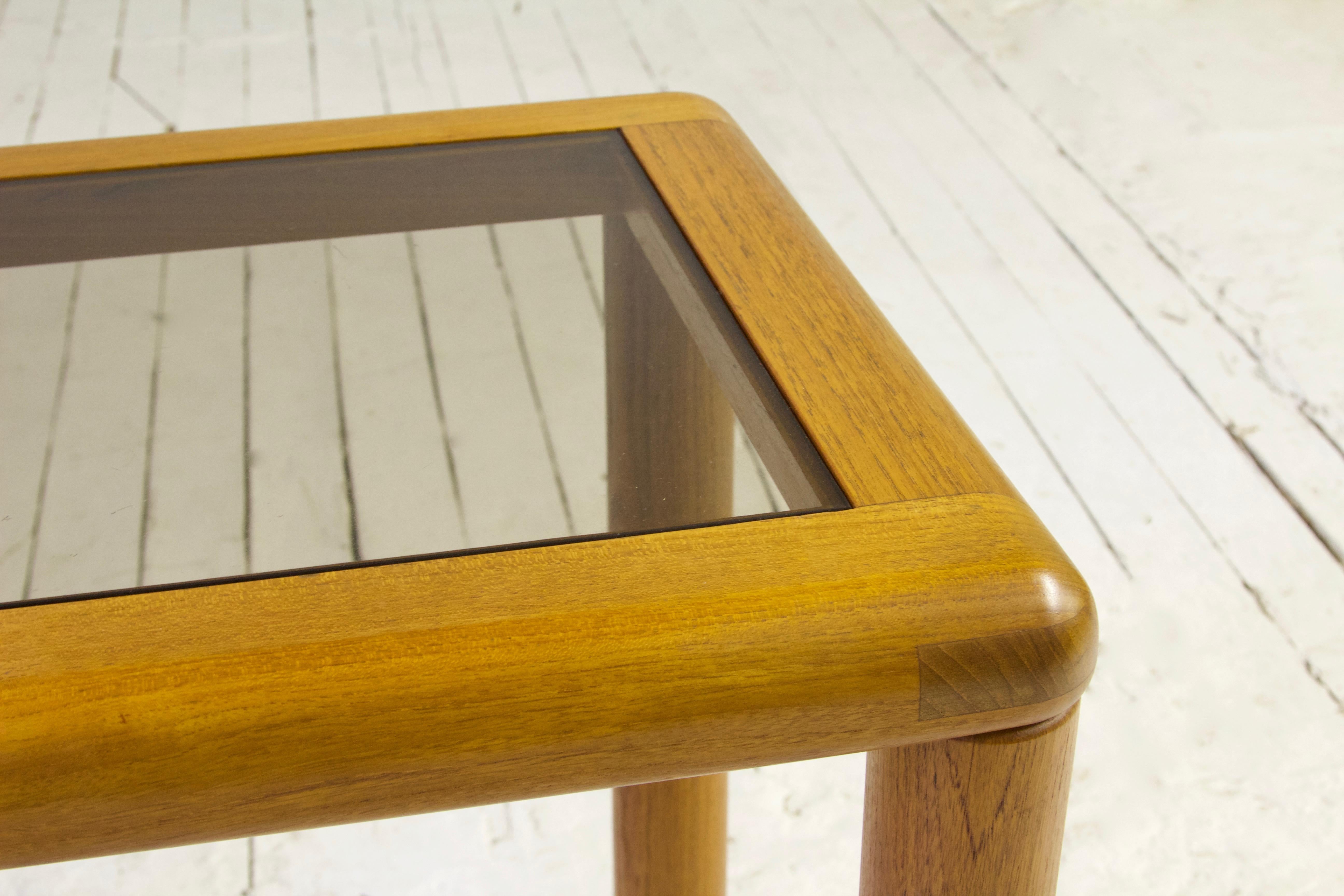 Vintage Danish Side Table in Teak with Turned Legs, 1960s For Sale 1