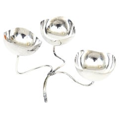 Saladiers danois vintage en métal argenté sculptural organique en forme de coque