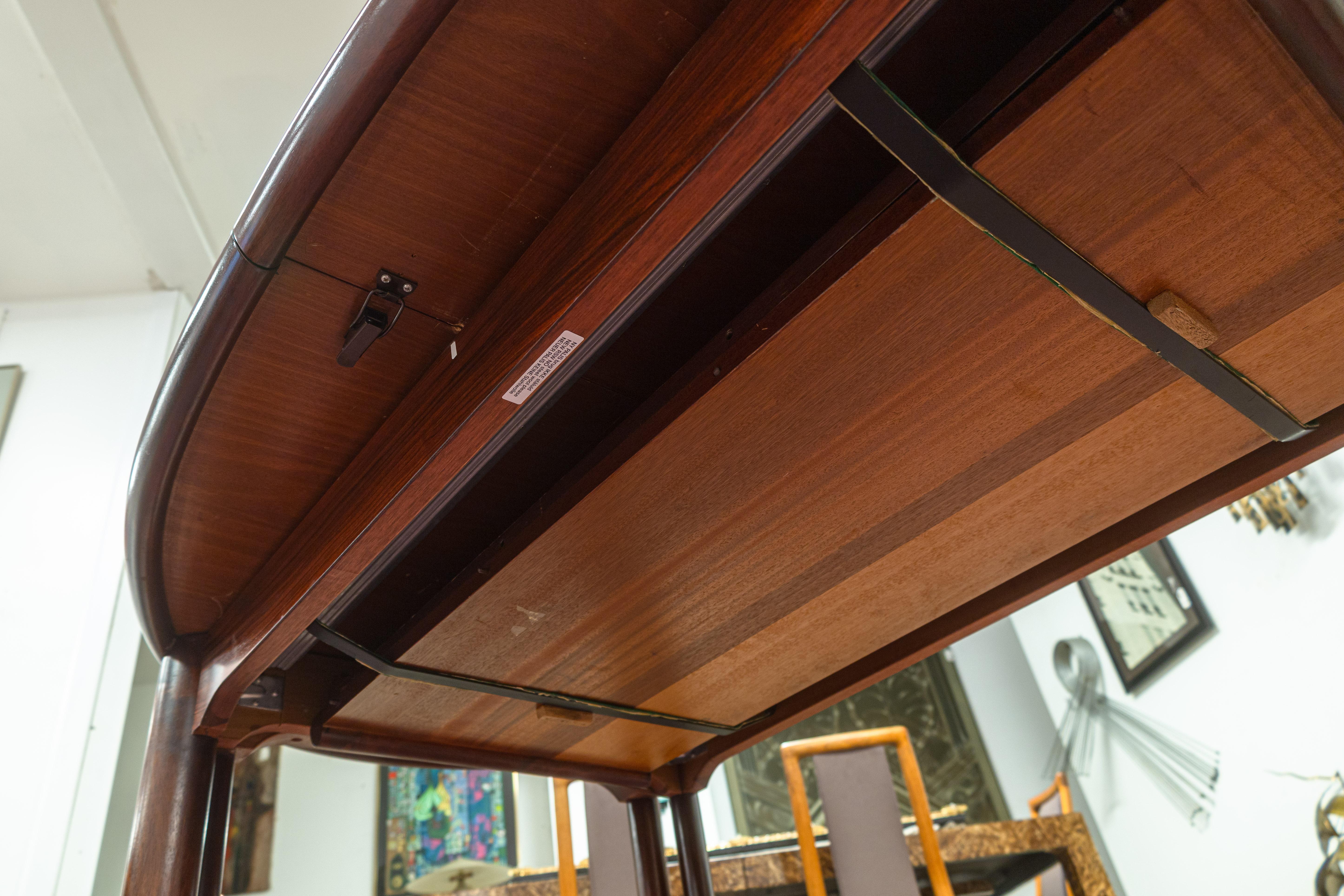 Vintage Danish Skovby 8 Leg Rosewood Extendable Round Dining Table with 3 Leaves For Sale 1