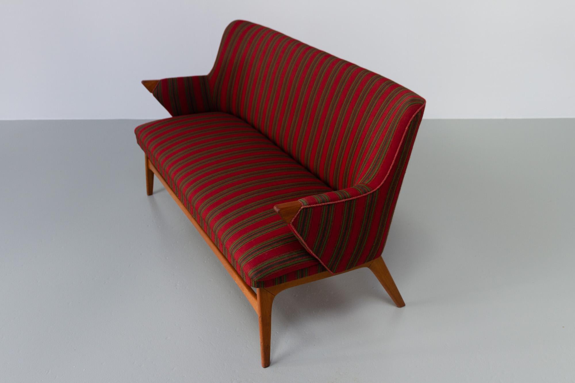 Vintage Dänisches Sofa, 1950er Jahre (Moderne der Mitte des Jahrhunderts) im Angebot