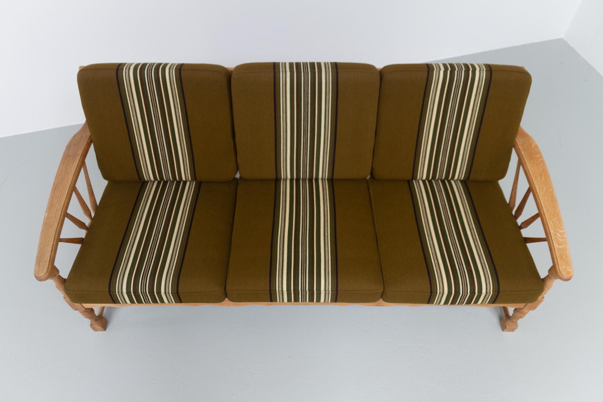 Vintage Danish Sofa in Eiche, 1960er Jahre. im Angebot 5