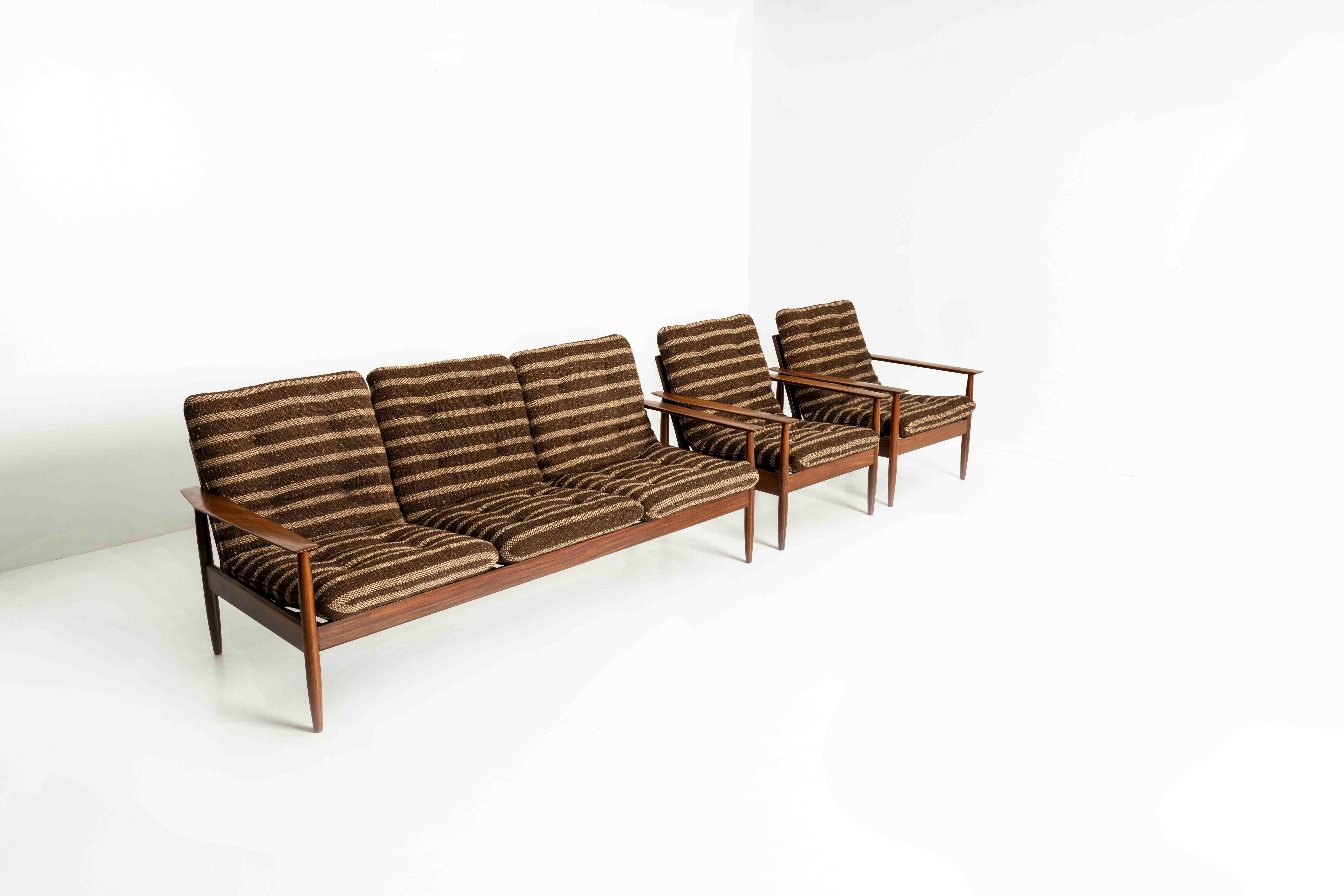 Mid-20th Century Vintage Danish Sofa in the Style of Grete Jalk, 1960s Denmark