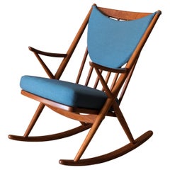 Sedia a dondolo danese vintage in teak massiccio di Frank Reenskaug per Bramin