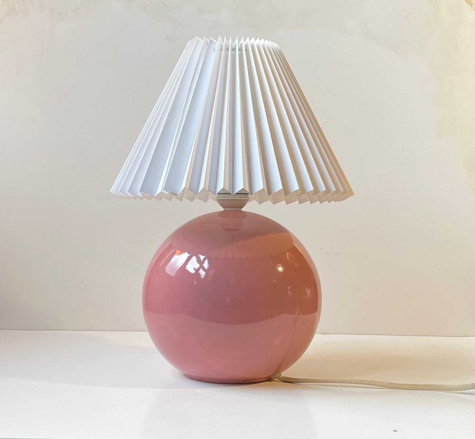 Glazed Vintage Danish Spherical Ceramic Table Lamp w. Pink Glaze, 1980s For Sale