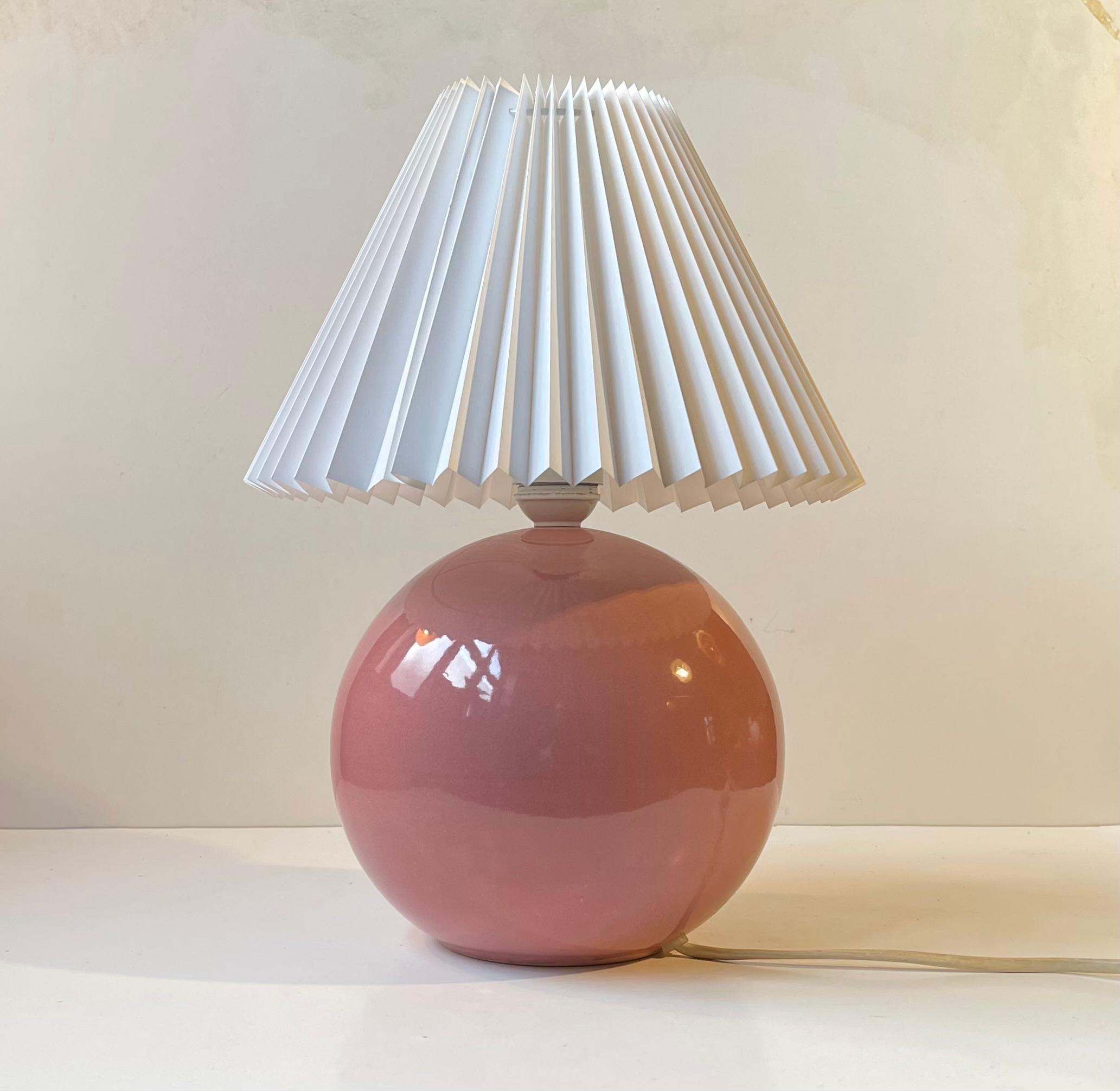 Vintage Danish Spherical Ceramic Table Lamp w. Pink Glaze, 1980s For Sale 2