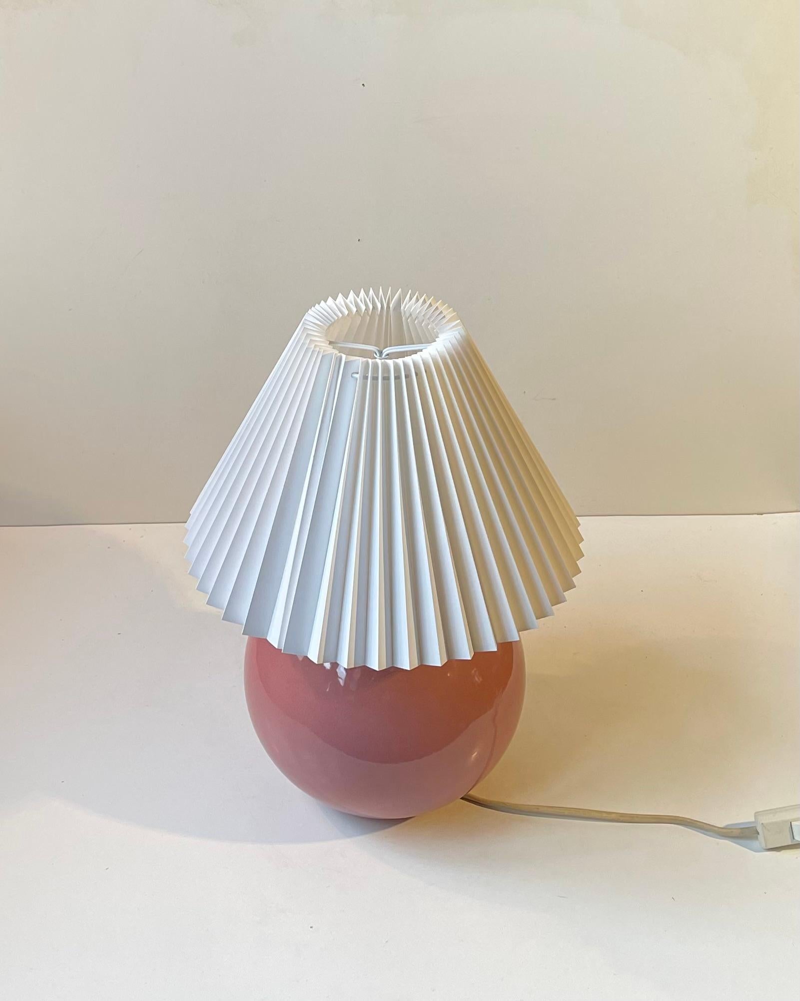 Vintage Danish Spherical Ceramic Table Lamp w. Pink Glaze, 1980s For Sale 3