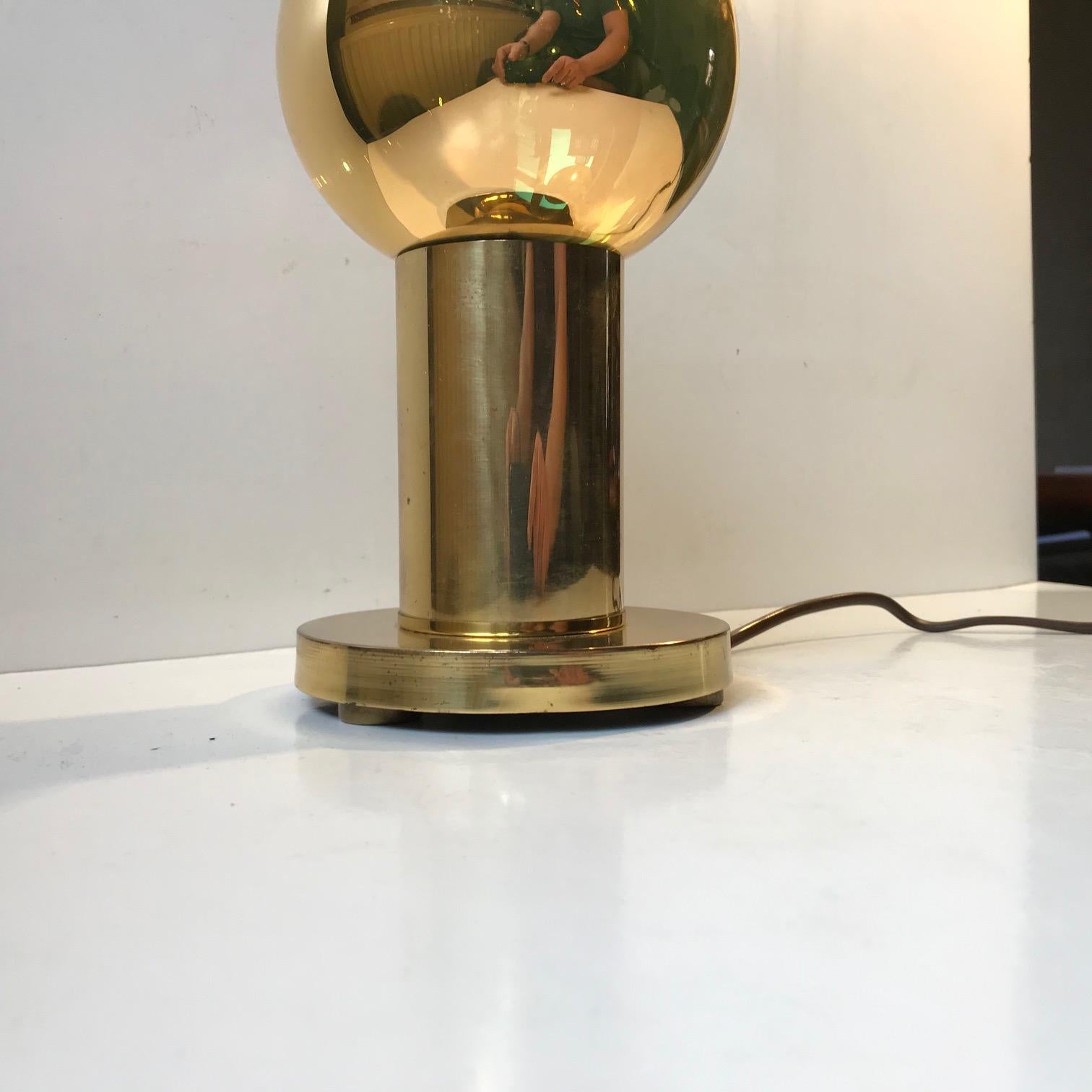 Vintage Danish Spy-Ball Table Lamp in Brass from Frimann, 1970s In Good Condition In Esbjerg, DK