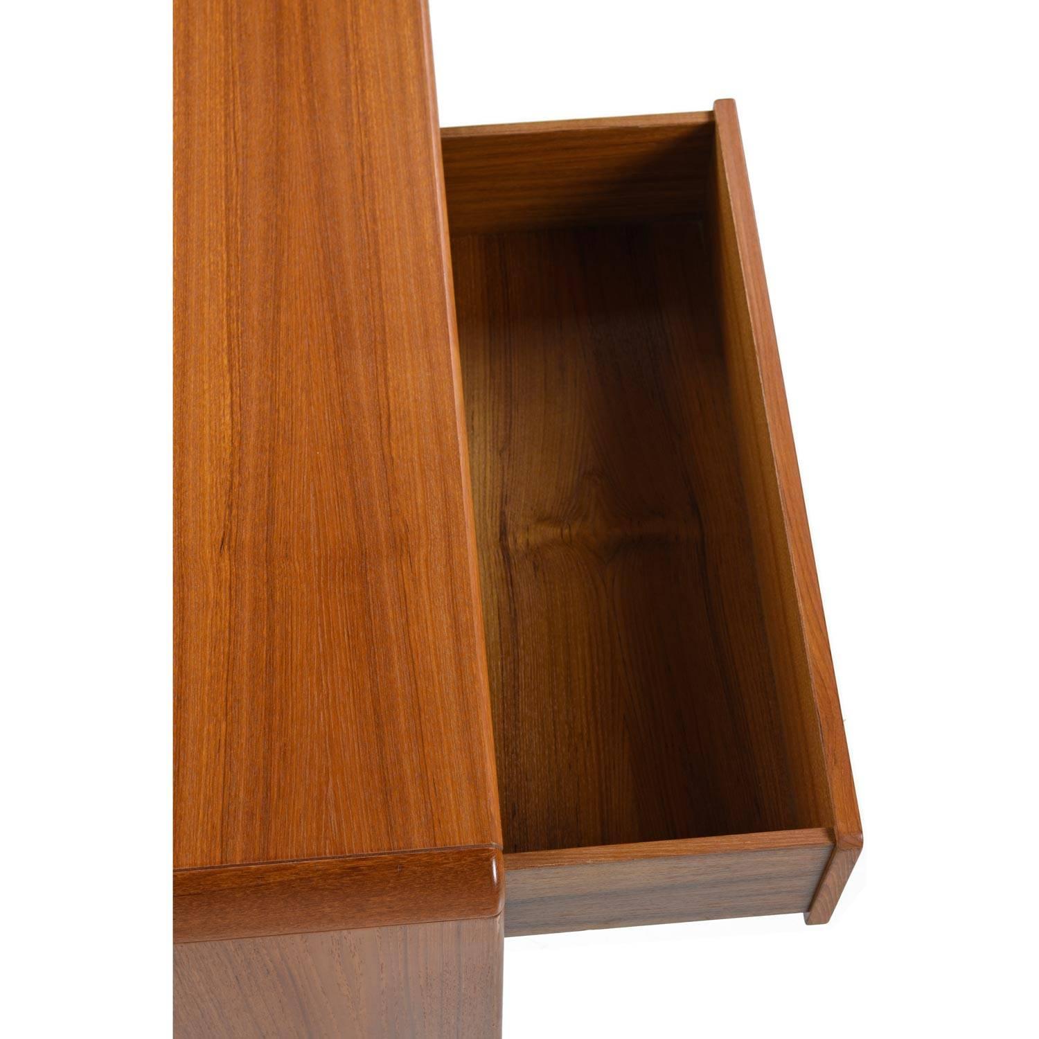 Thaïlandais Commode triple en teck - Danish Modern