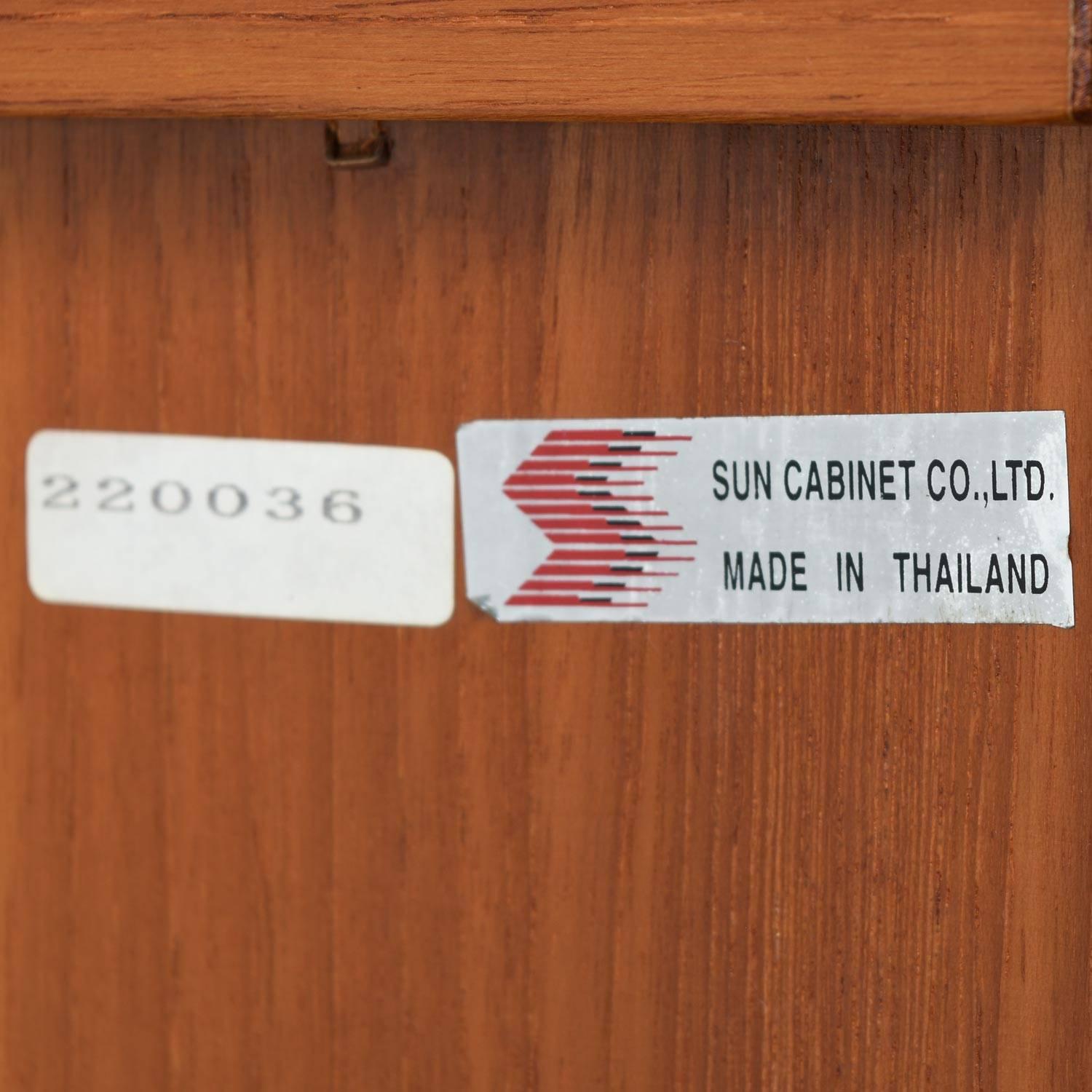 Fin du 20e siècle Commode triple en teck - Danish Modern