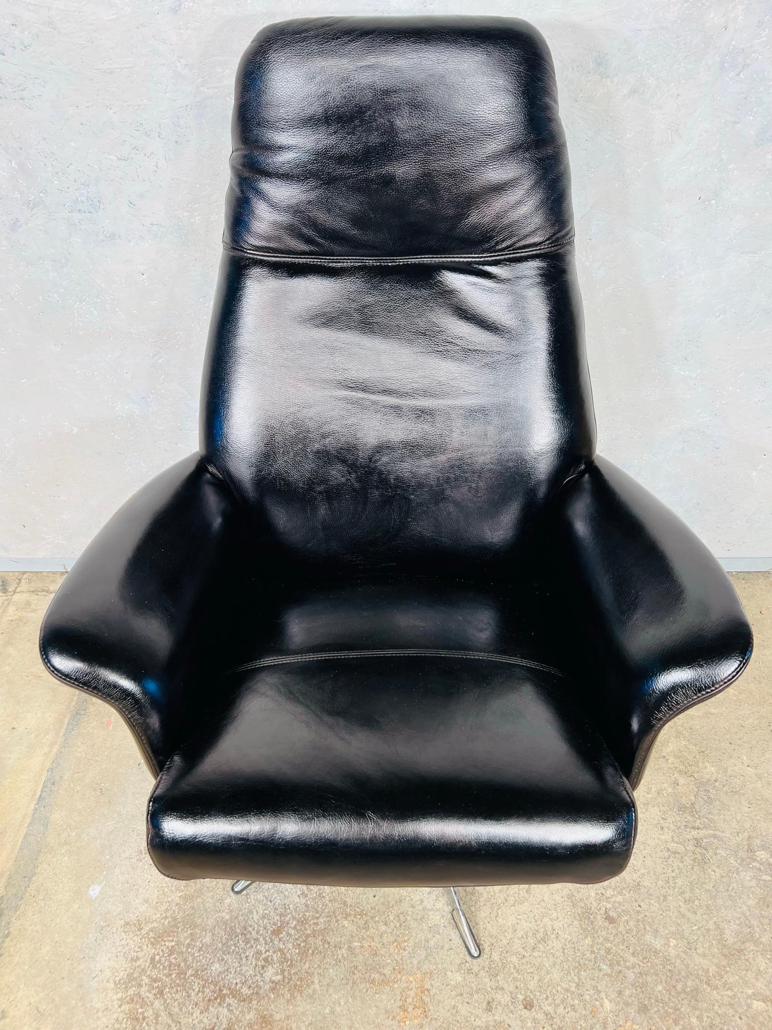 Vintage Danish Swivel Black Leather Desk Chair By Hjort Knudsen #589 In Good Condition In Lewes, GB