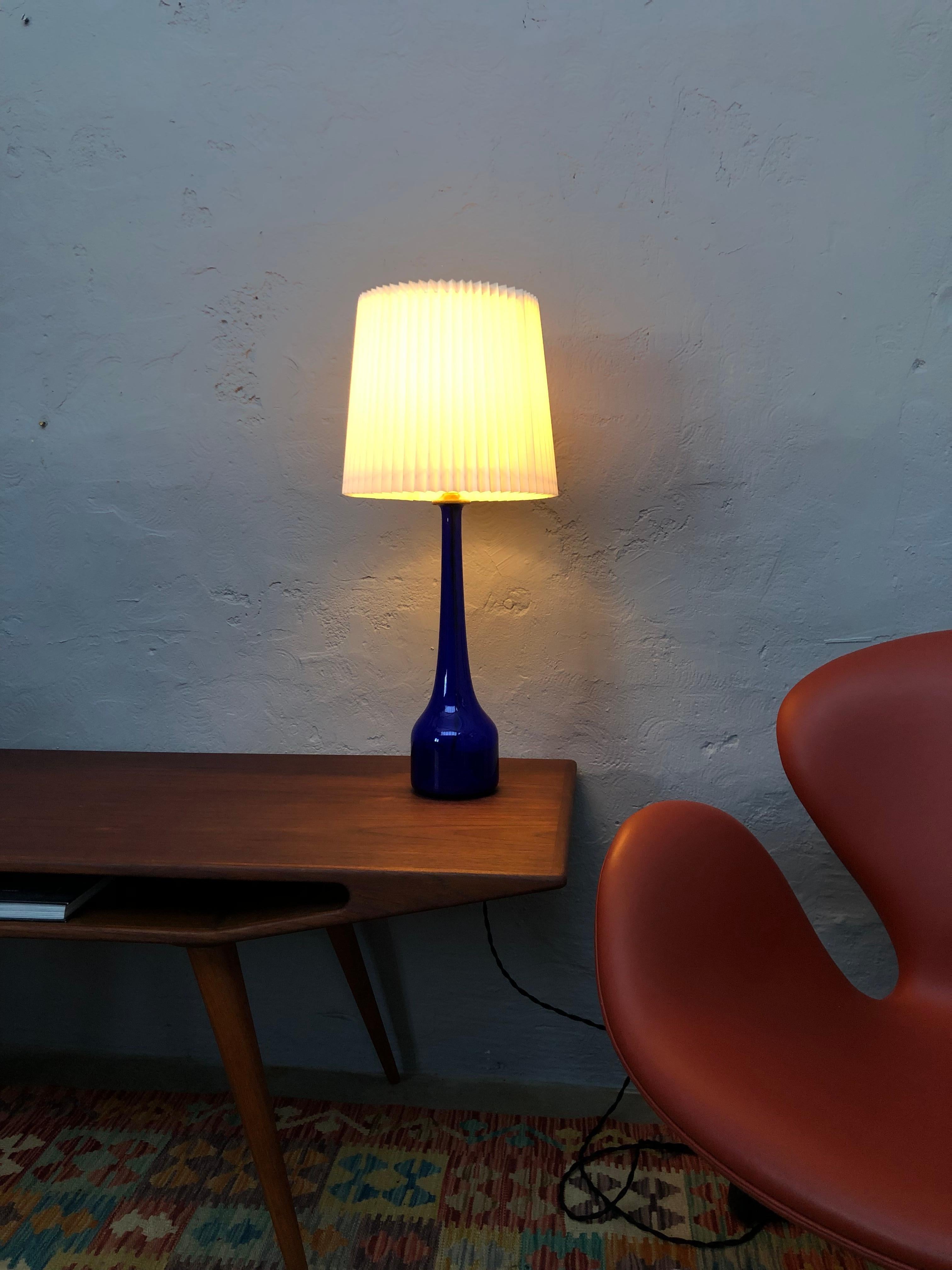 Vintage Danish Table Lamp from Kastrup Glass for Holmegaard In Good Condition For Sale In Søborg, DK