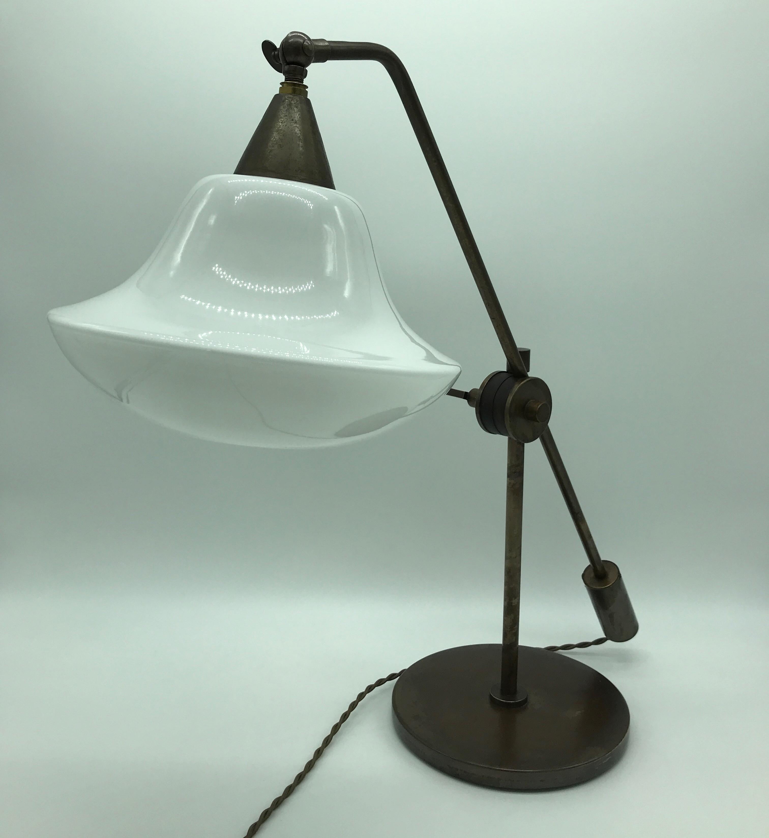 Vintage Danish Table Lamp in Copper with an Opaline Glass Shade from the 1950s In Good Condition In Søborg, DK