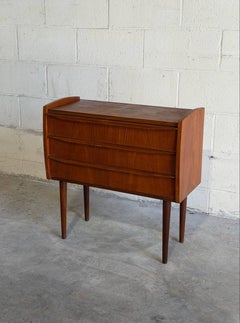 Vintage Danish Teak 3 Drawer Dresser Scandinavian Modern Bedside Table