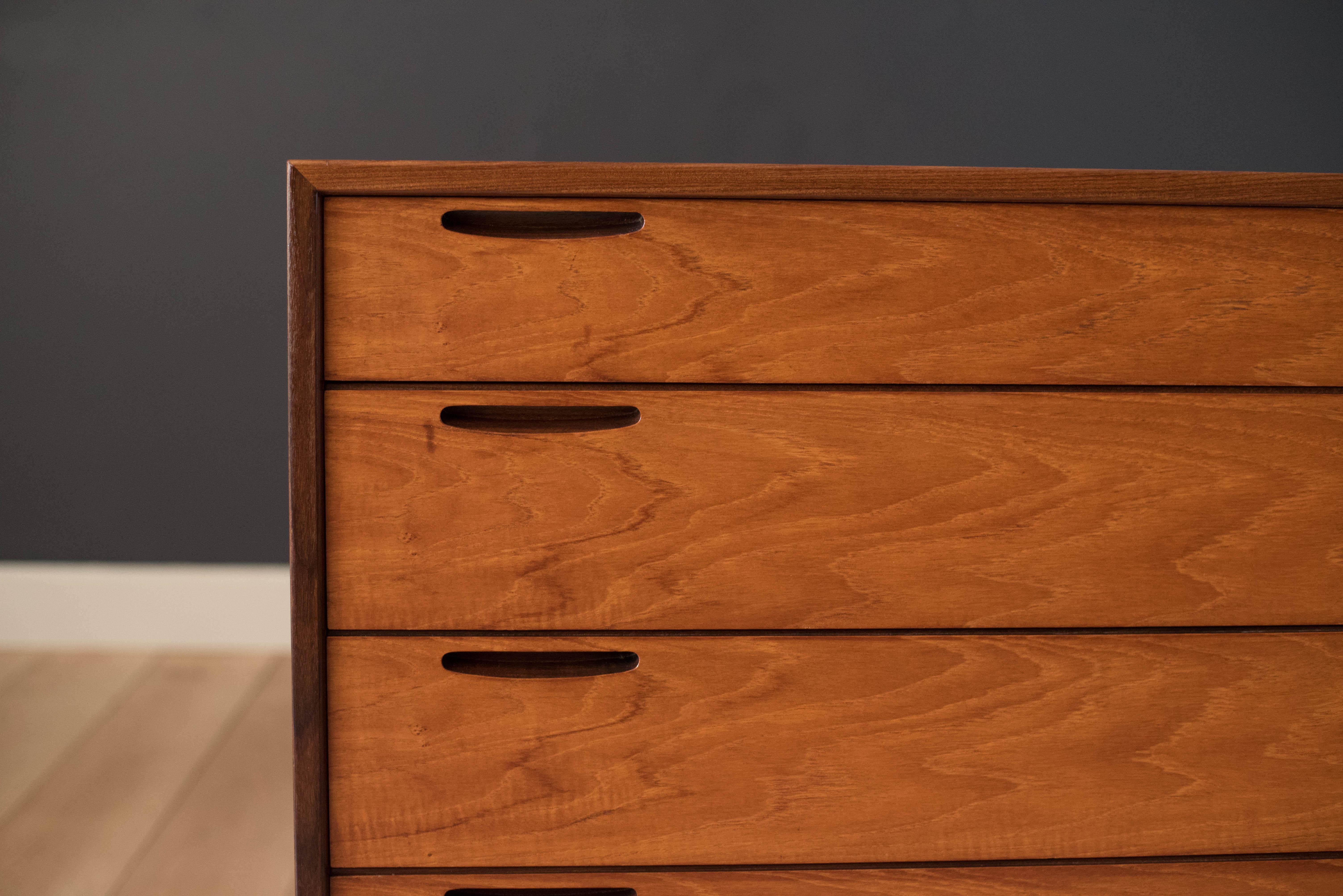 Vintage Danish Teak 4-Drawer Dresser Chest by Ib Kofod-Larsen 10