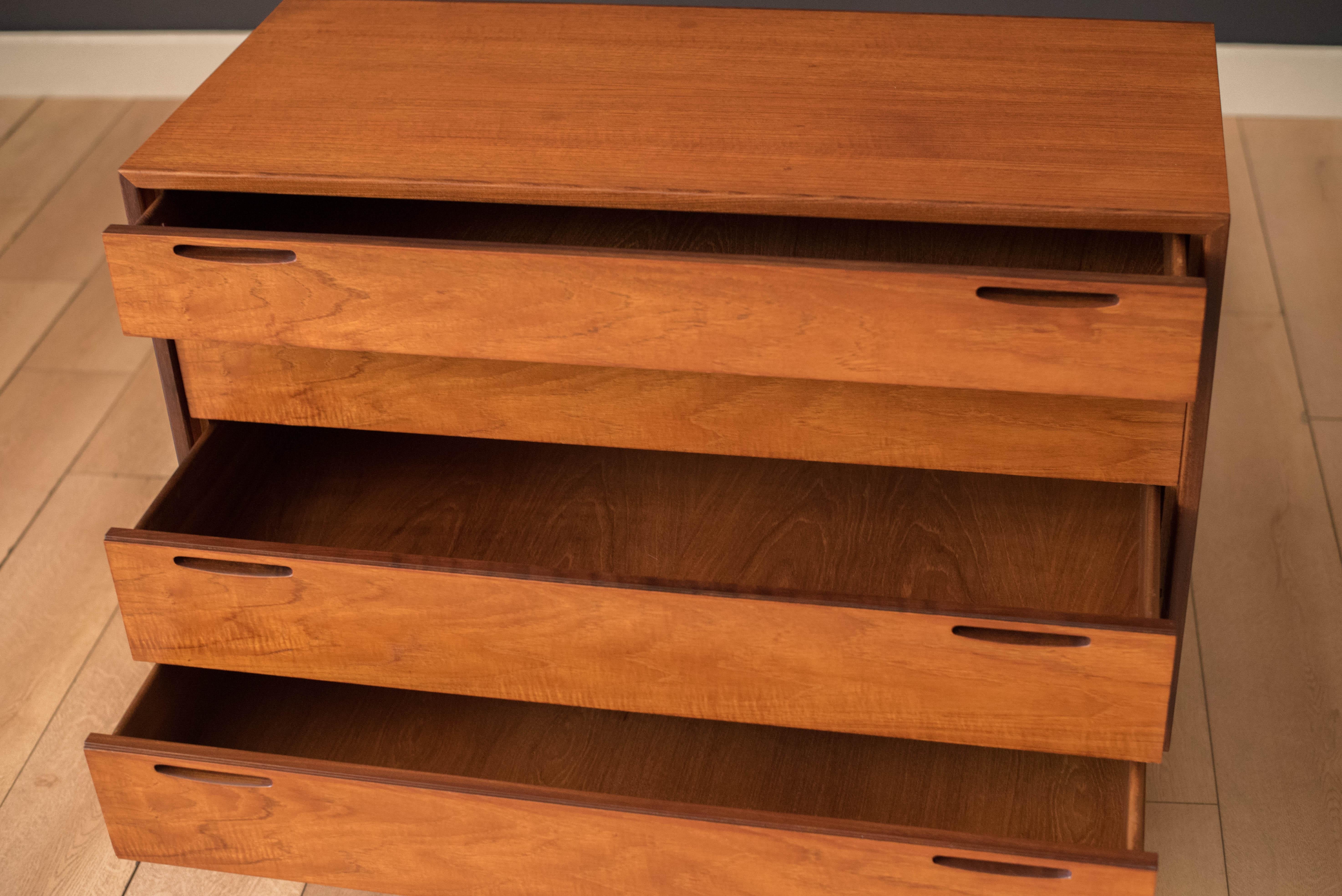 Vintage Danish Teak 4-Drawer Dresser Chest by Ib Kofod-Larsen 4