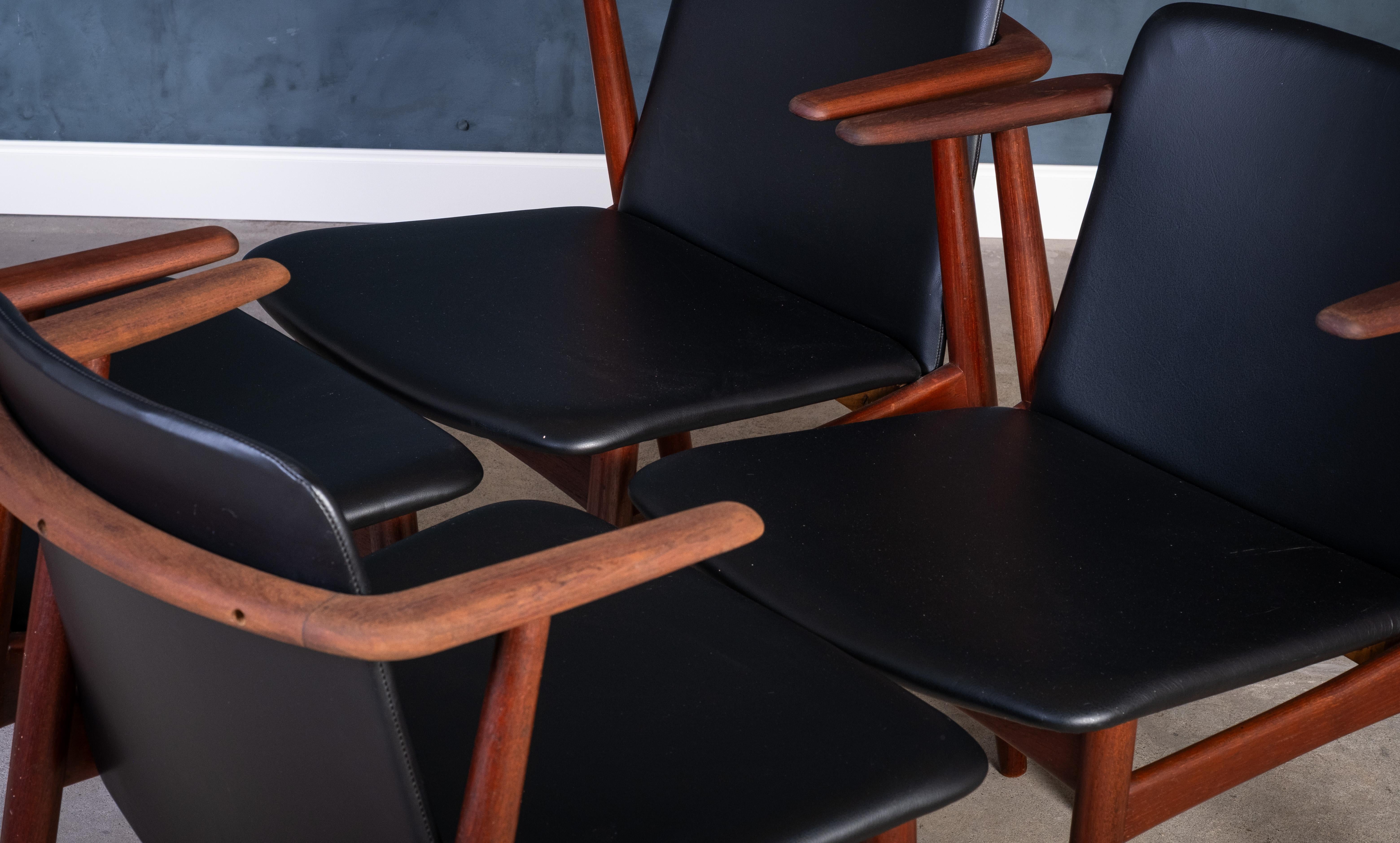 Vintage Danish Teak Armchairs by Hans Olsen, 1960s, Set of 4 In Excellent Condition For Sale In Nørre Aaby, DK