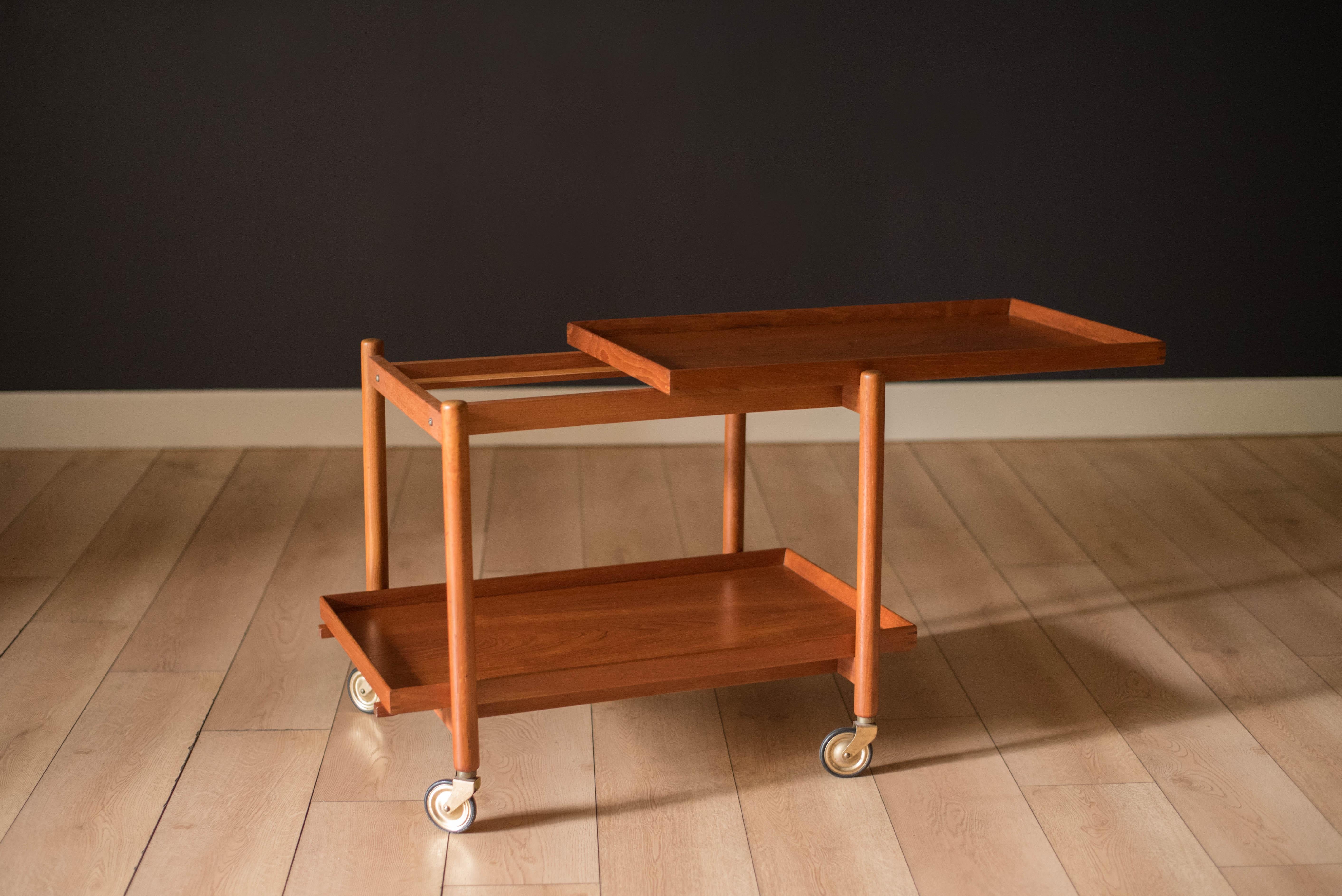 Vintage Danish Teak Bar Cart by Poul Hundevad In Good Condition In San Jose, CA