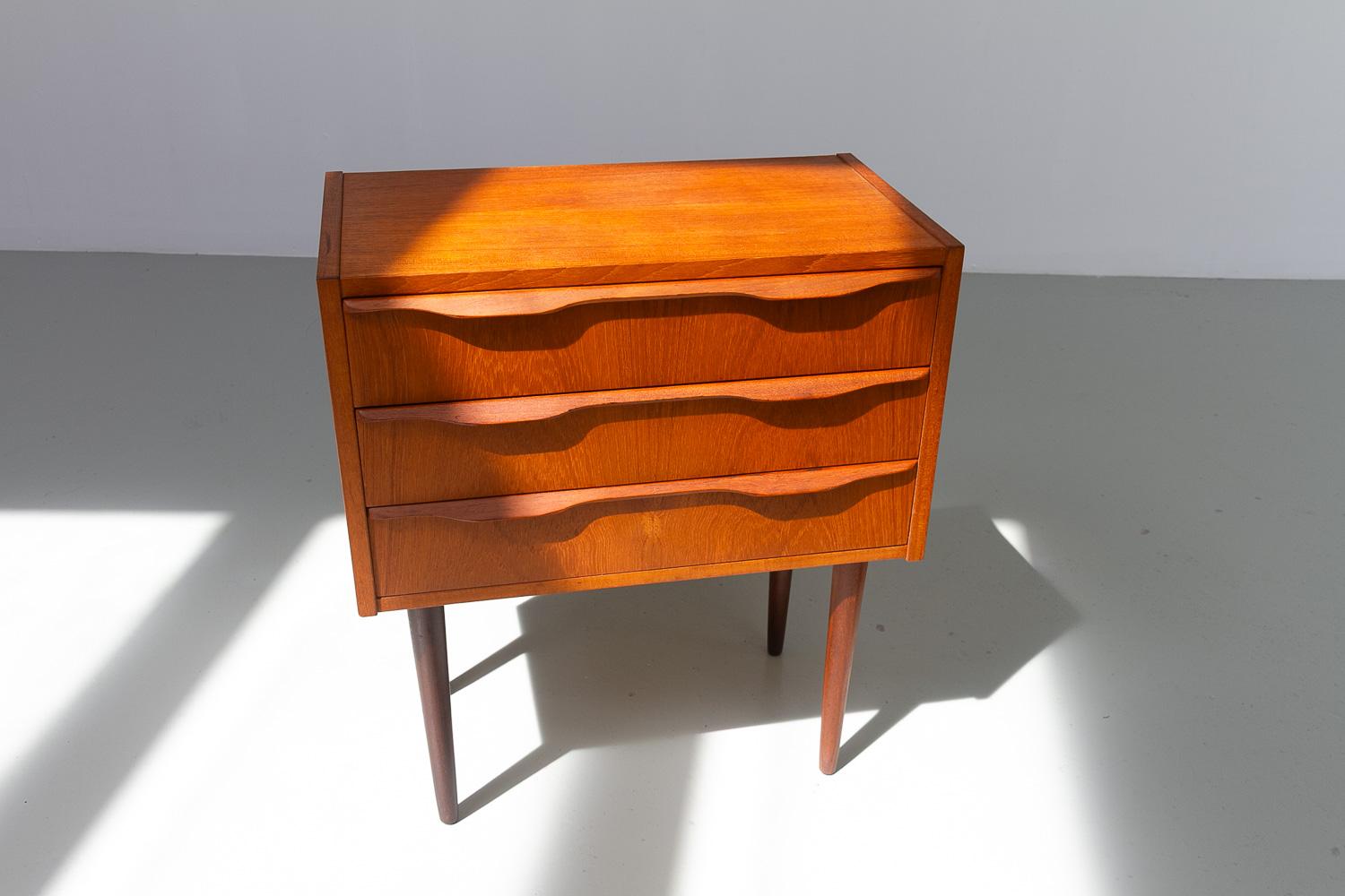 Vintage Danish Teak Bedside Table, 1960s. For Sale 8
