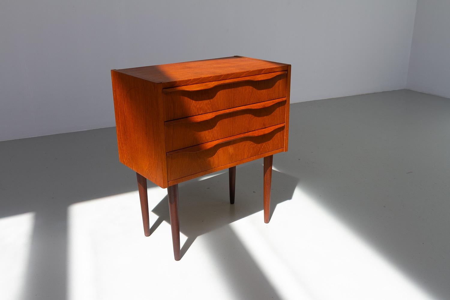 Vintage Danish Teak Bedside Table, 1960s. For Sale 9