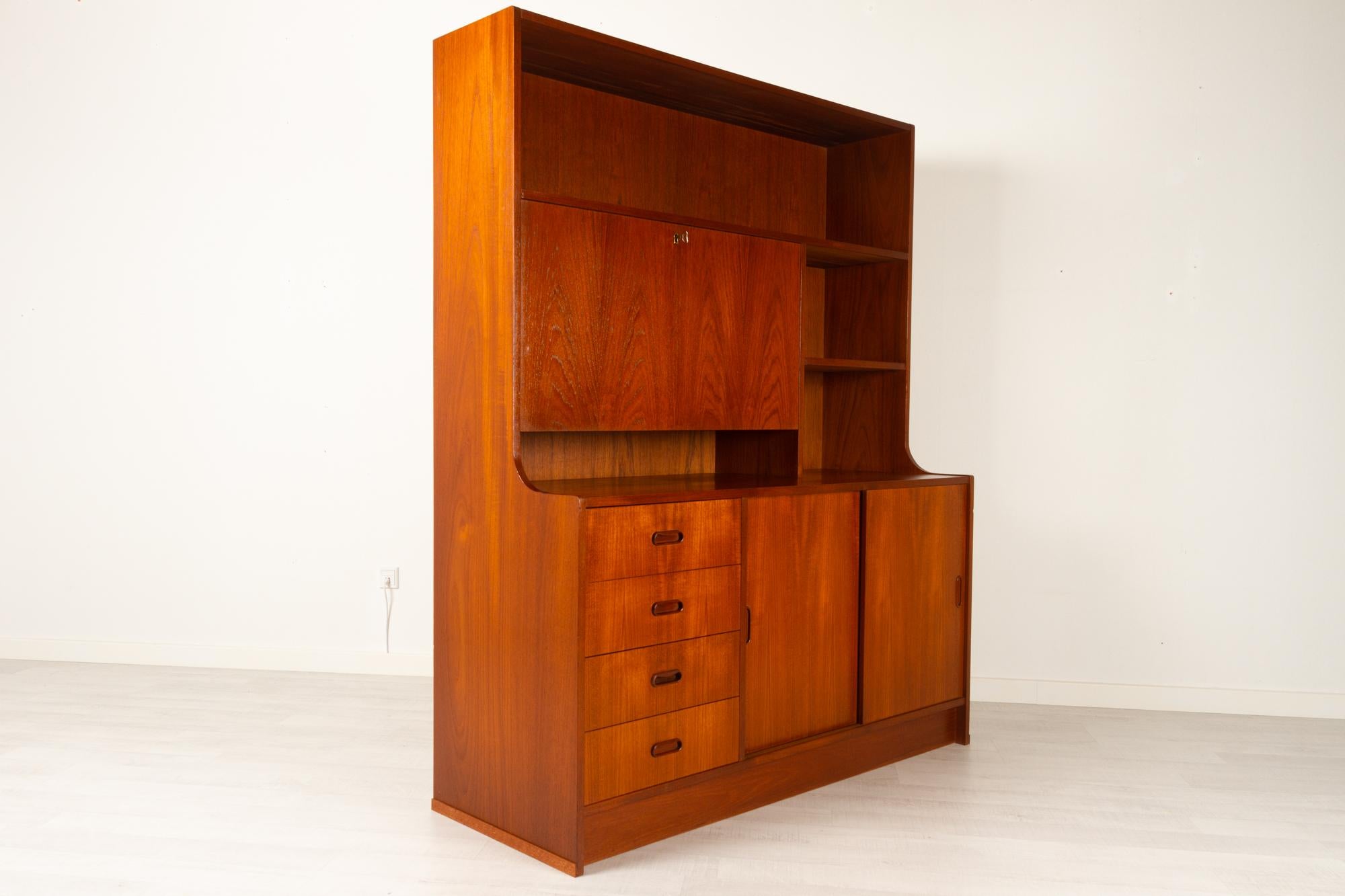 Mid-Century Modern Vintage Danish Teak Bookcase, 1960s