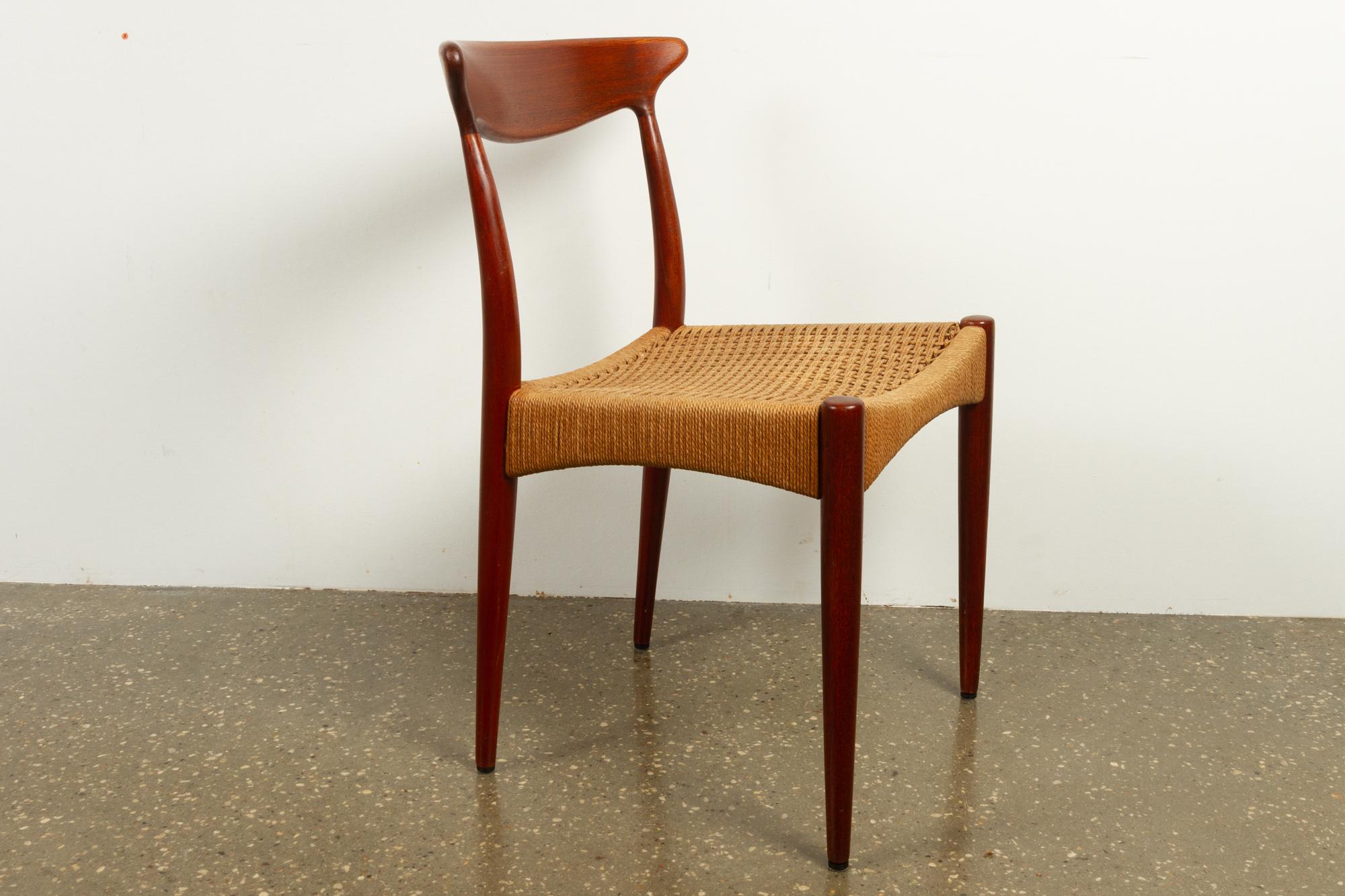 Mid-Century Modern Vintage Danish Teak Chair by Arne Hovmand-Olsen for Mogens Kold, 1950s