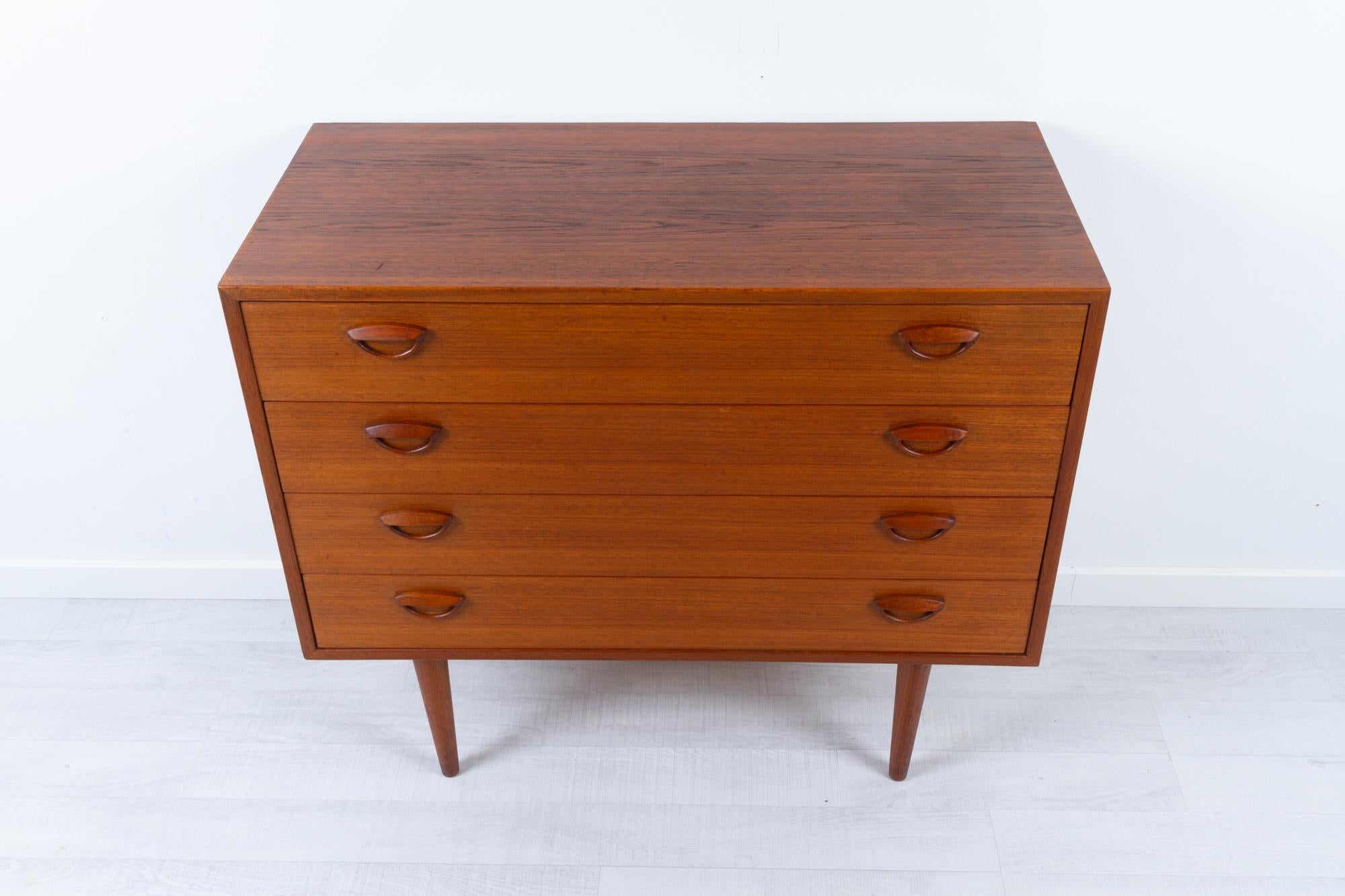 Vintage Danish Teak Chest of Drawers by Kai Kristiansen for FM 1960s In Good Condition In Asaa, DK