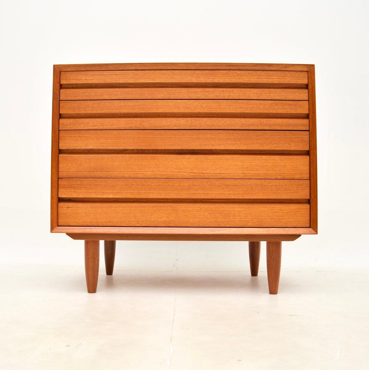 Vintage Danish Teak Chest of Drawers by Poul Cadovius In Good Condition For Sale In London, GB