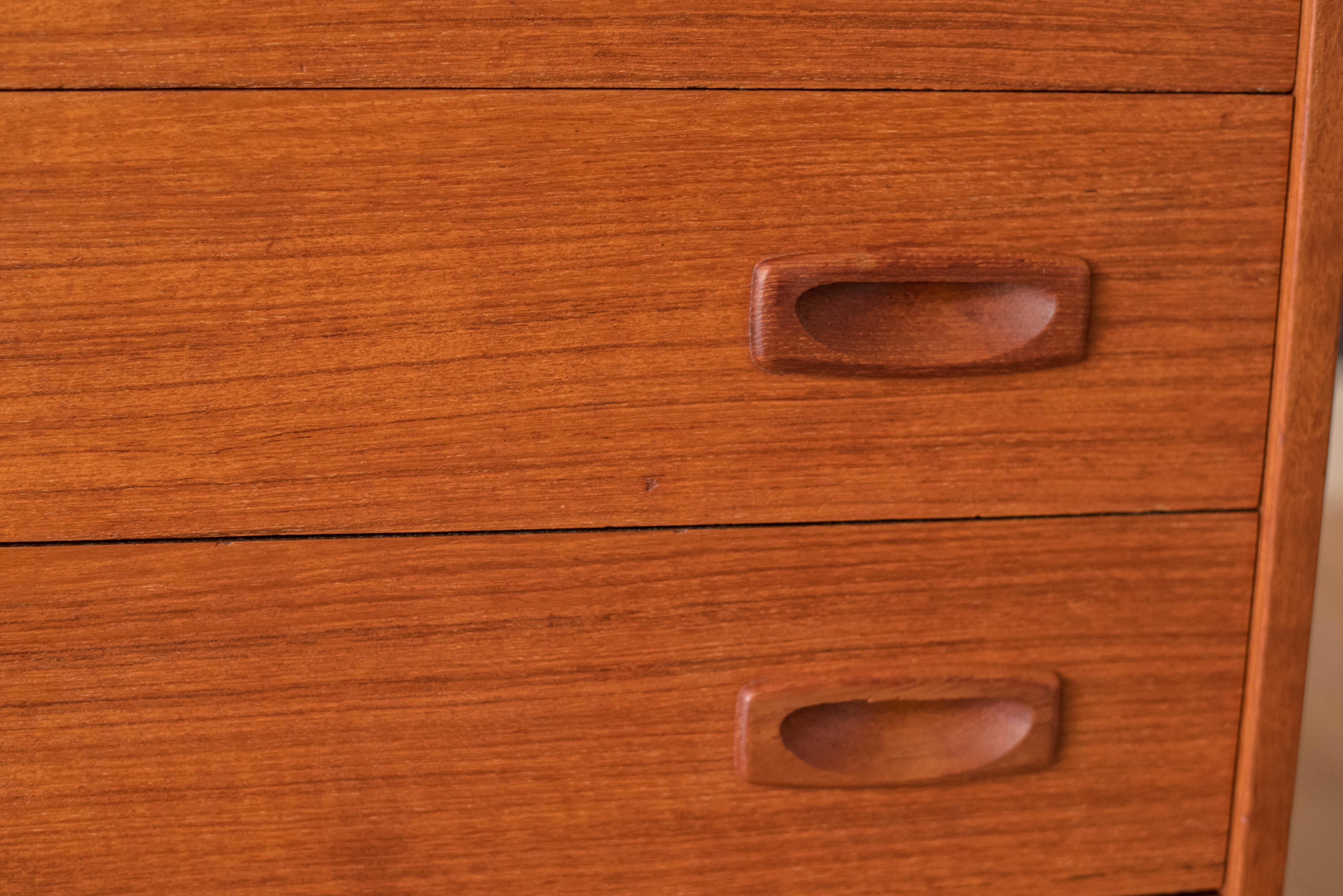 Vintage Danish Teak Chest of Drawers In Good Condition In San Jose, CA