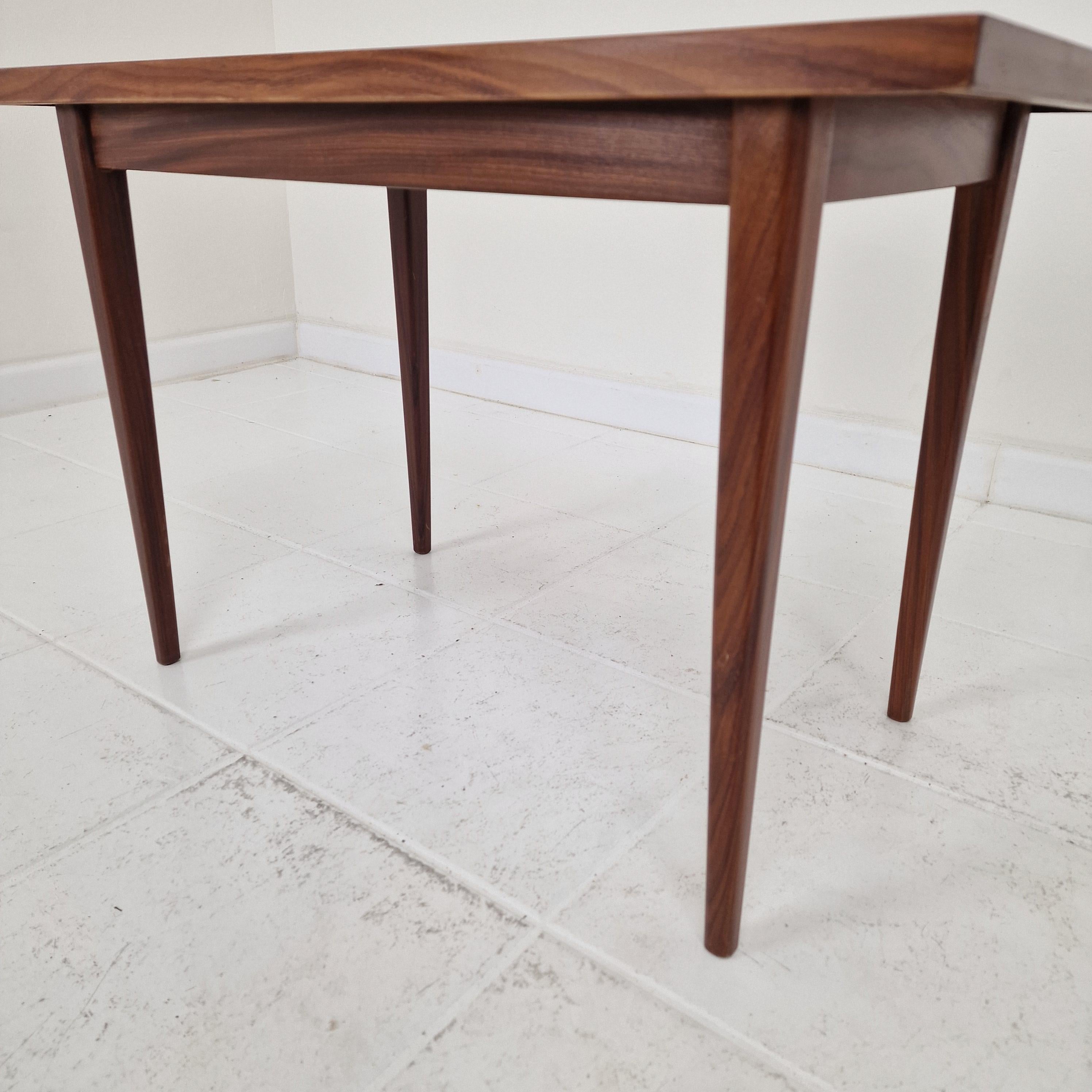 Tavolino danese d'epoca in teak, anni '70 in vendita 4