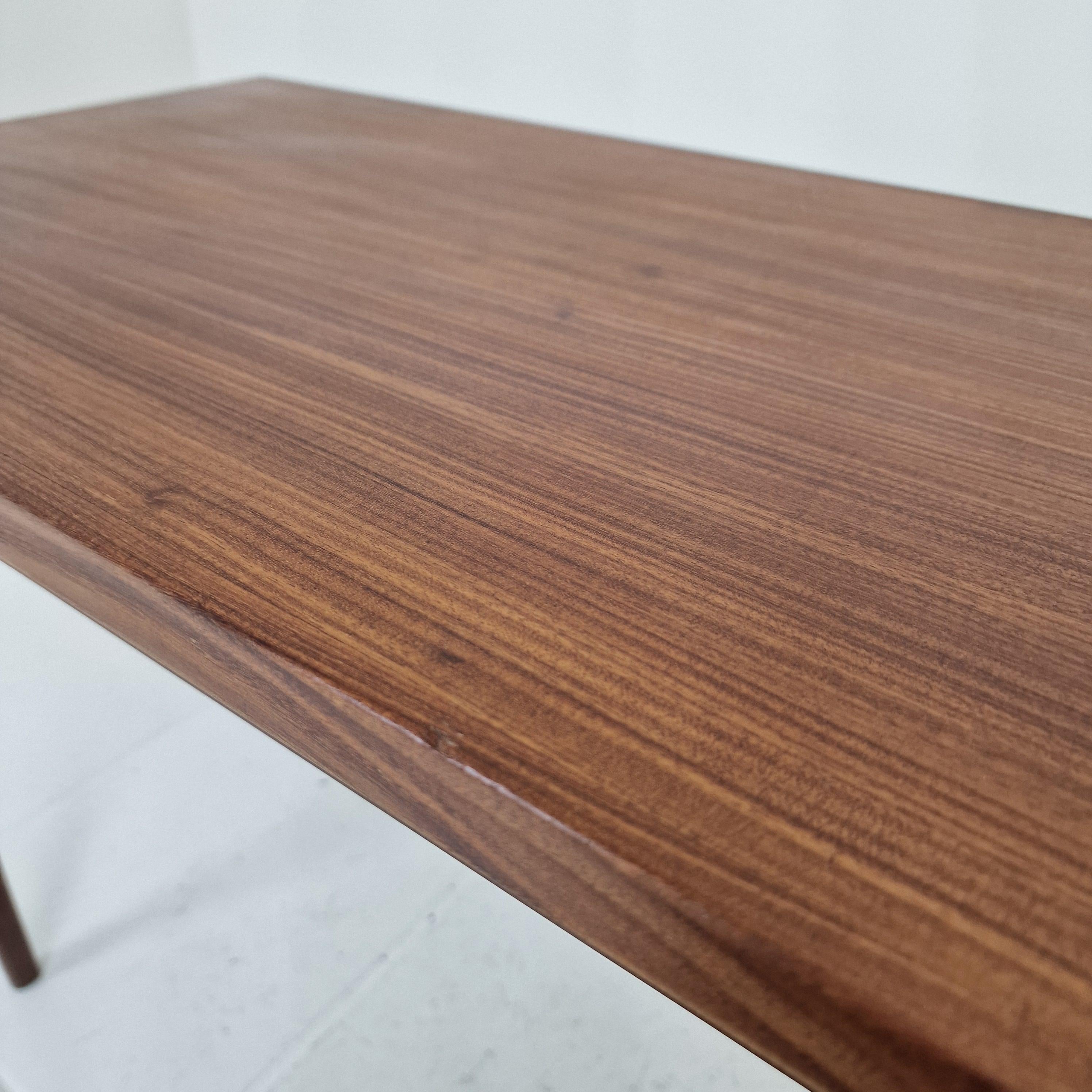 Tavolino danese d'epoca in teak, anni '70 in vendita 5