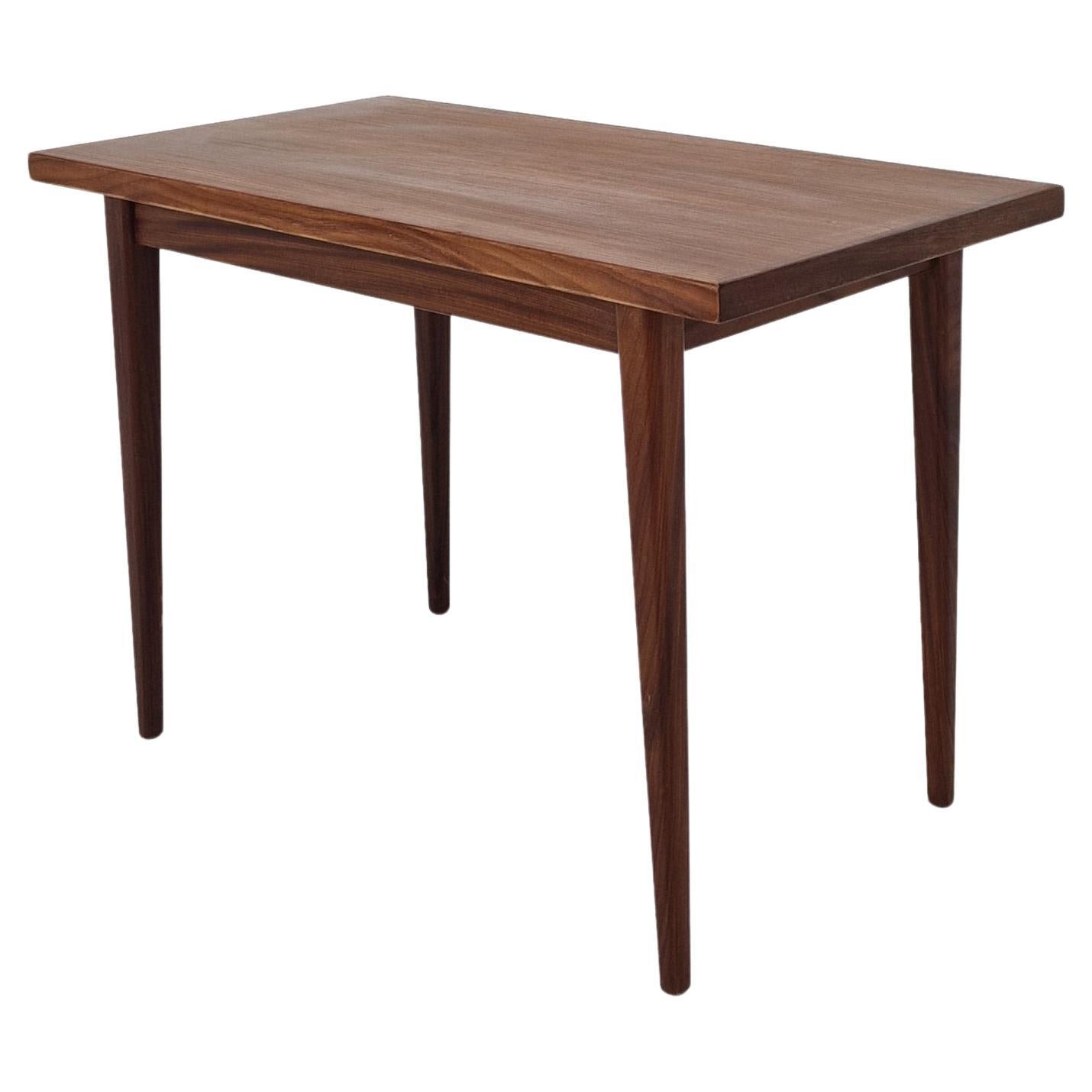 Tavolino danese d'epoca in teak, anni '70 in vendita