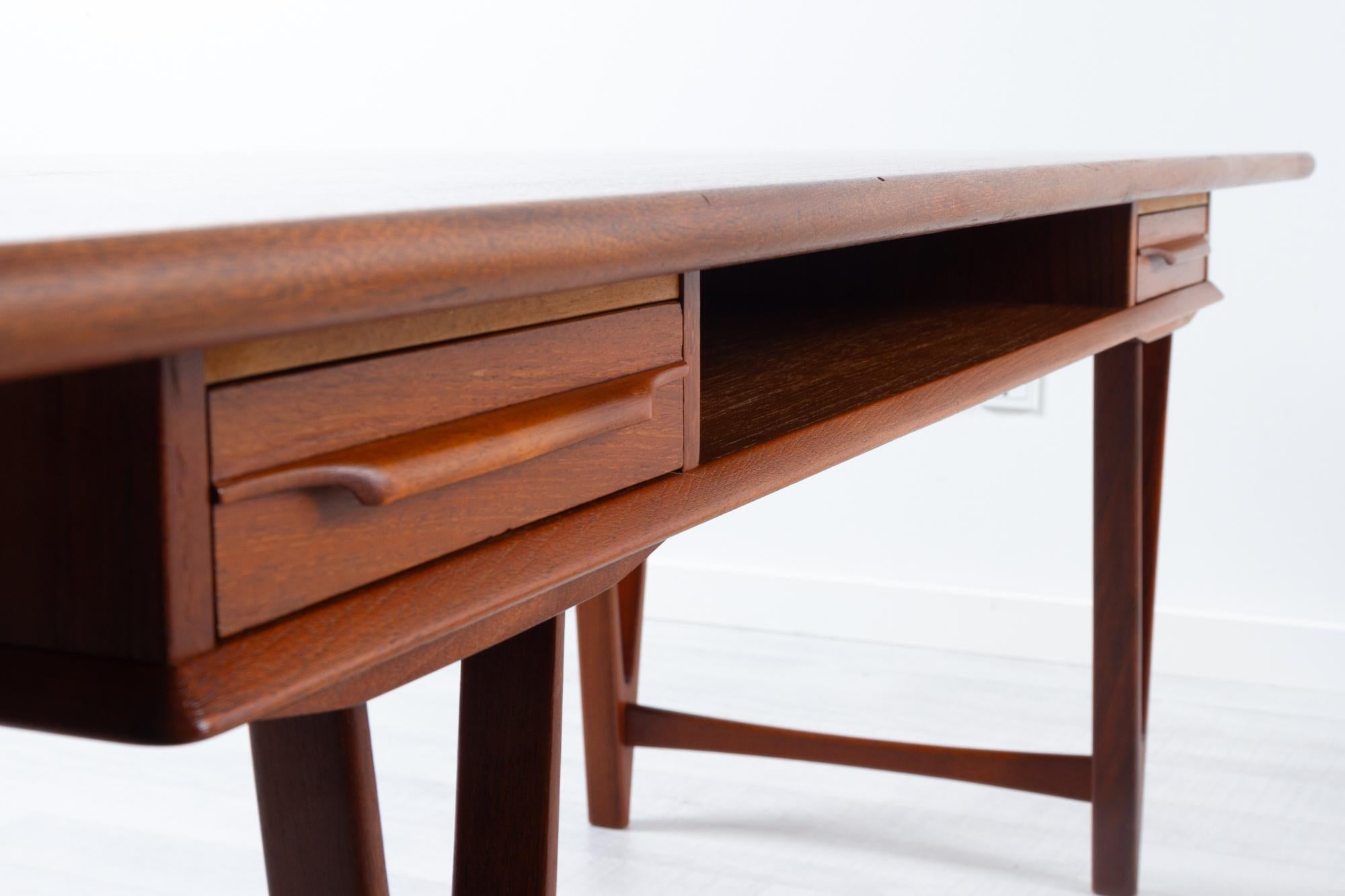 Vintage Danish Teak Coffee Table by E.W. Bach 1960s For Sale 7