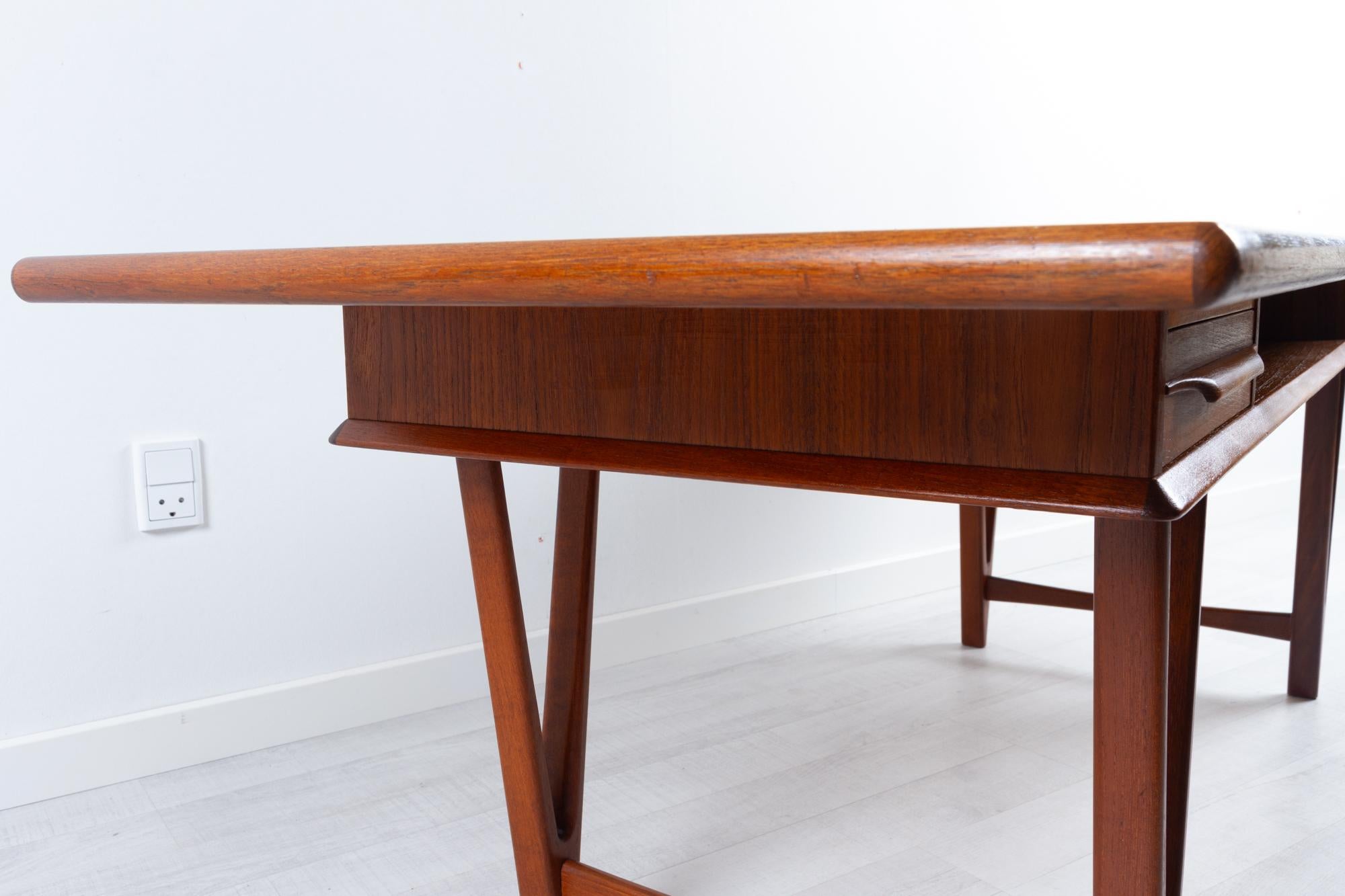 Vintage Danish Teak Coffee Table by E.W. Bach 1960s For Sale 11