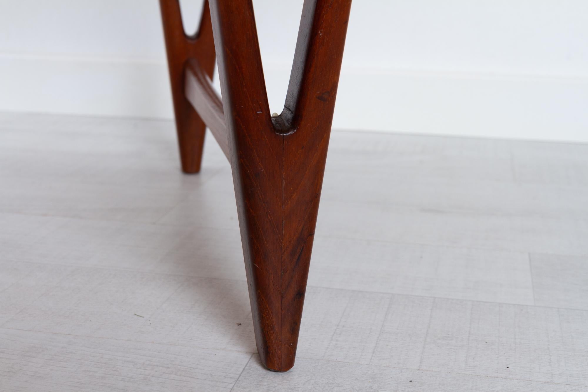 Vintage Danish Teak Coffee Table by E.W. Bach 1960s For Sale 13