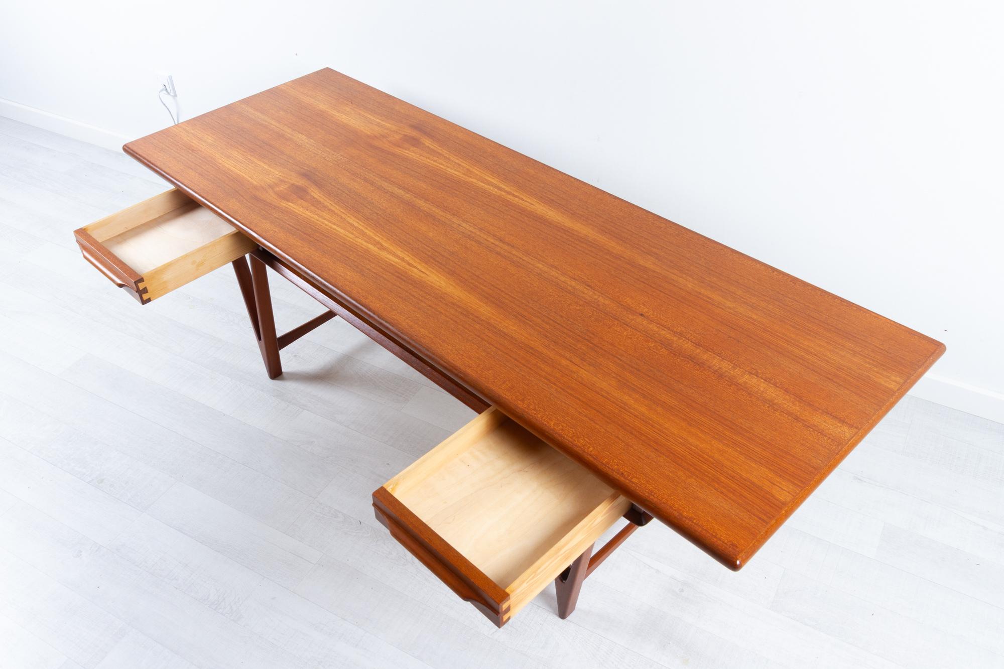 Vintage Danish Teak Coffee Table by E.W. Bach 1960s For Sale 4
