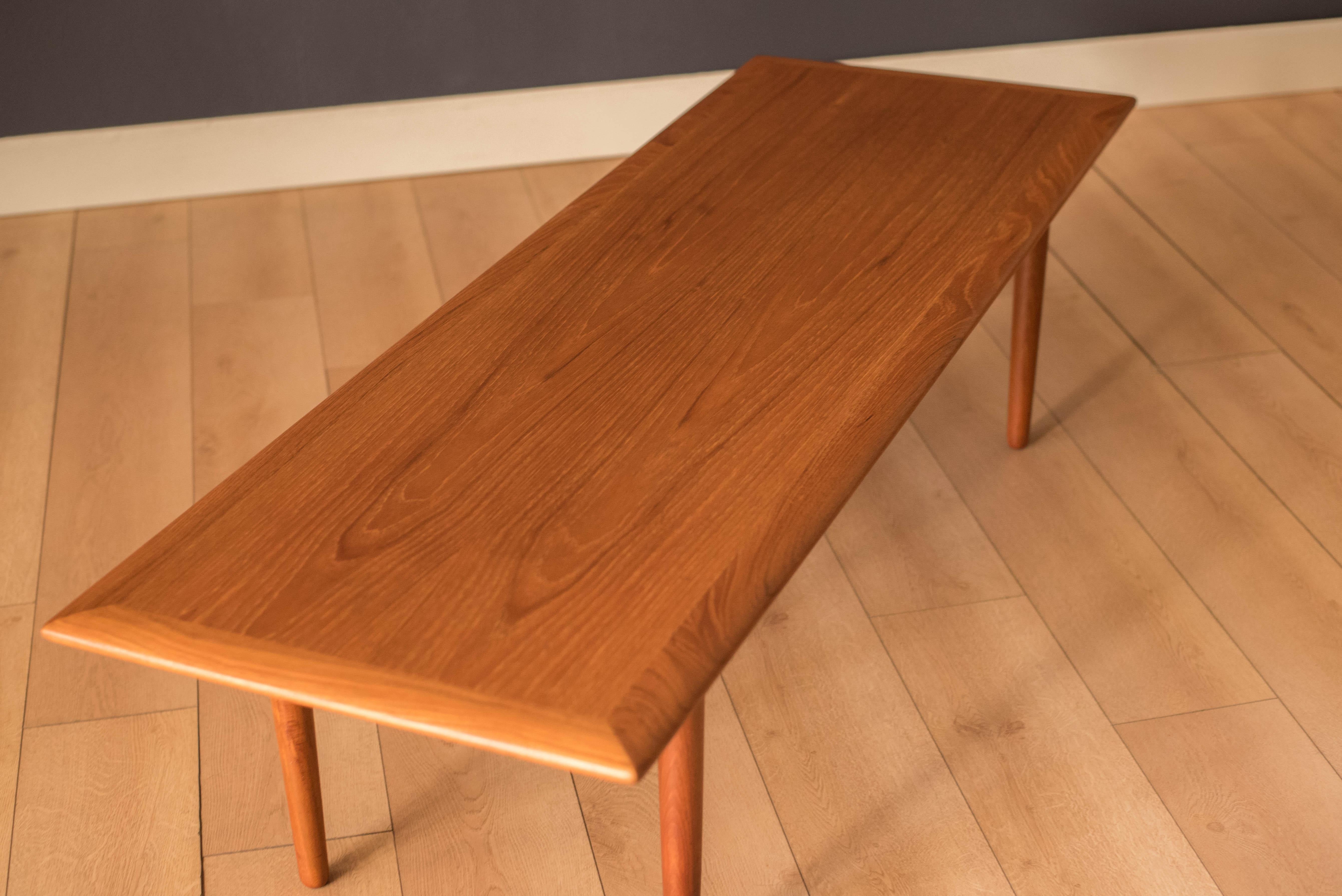 Vintage Danish Teak Coffee Table by Frem Røjle In Good Condition In San Jose, CA