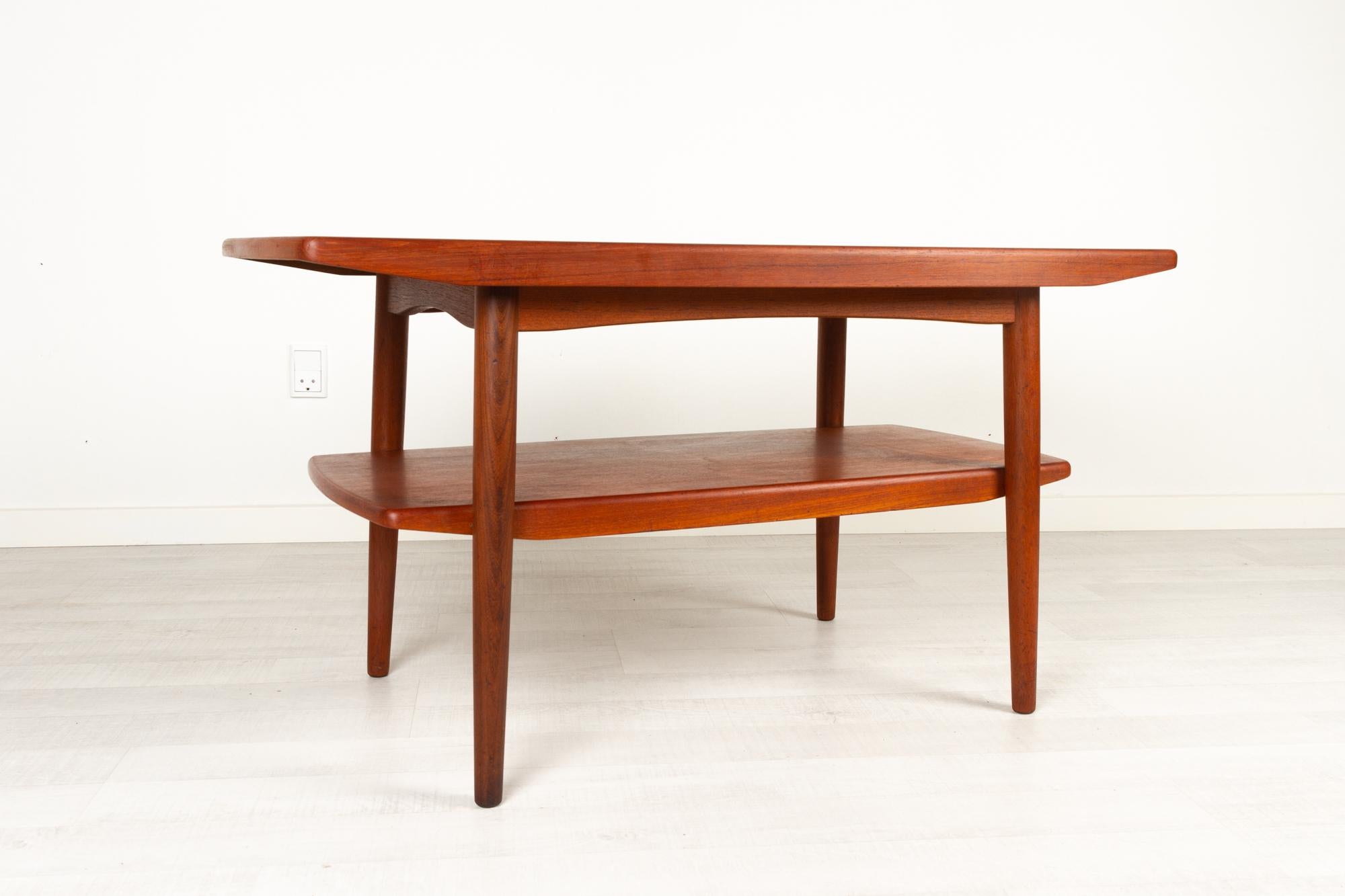 Mid-Century Modern Vintage Danish Teak Coffee Table with Shelf, 1960s For Sale